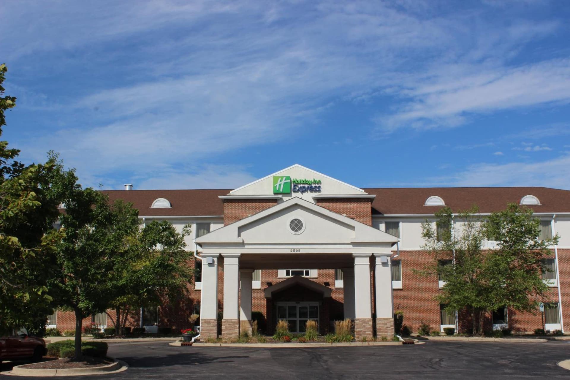 Holiday Inn Express Hotel & Suites Chicago-Algonquin by IHG gallery photo in Algonquin, IL — image 35