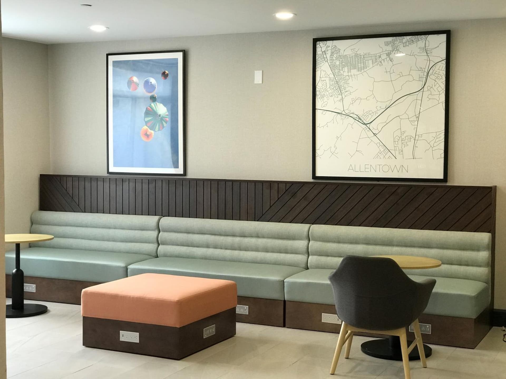 Holiday Inn Allentown-Bethlehem by IHG interior in Allentown, PA — gallery photo 2