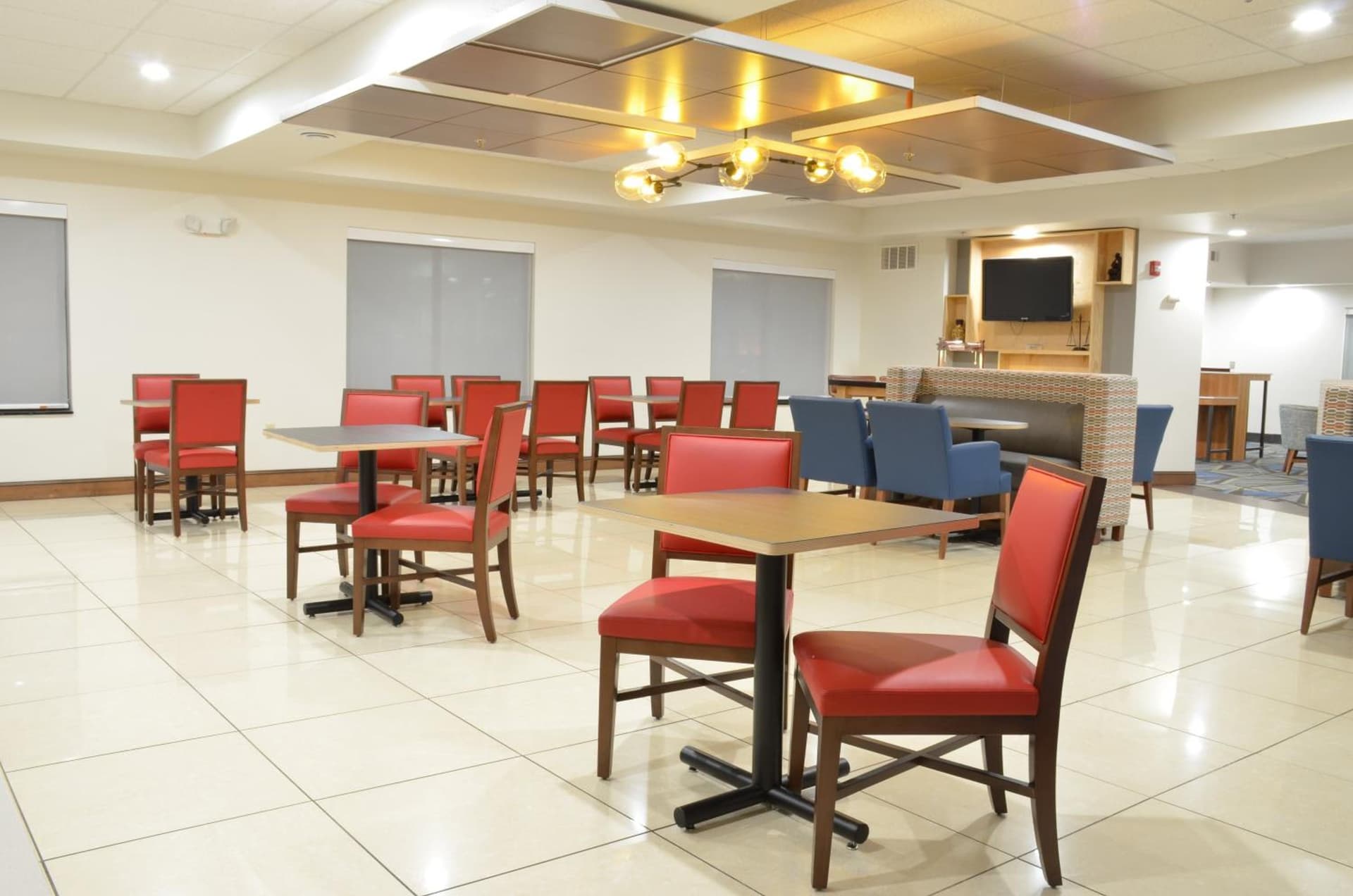Holiday Inn Express- Waterloo/Cedar Falls by IHG gallery photo in Waterloo, IA — image 26