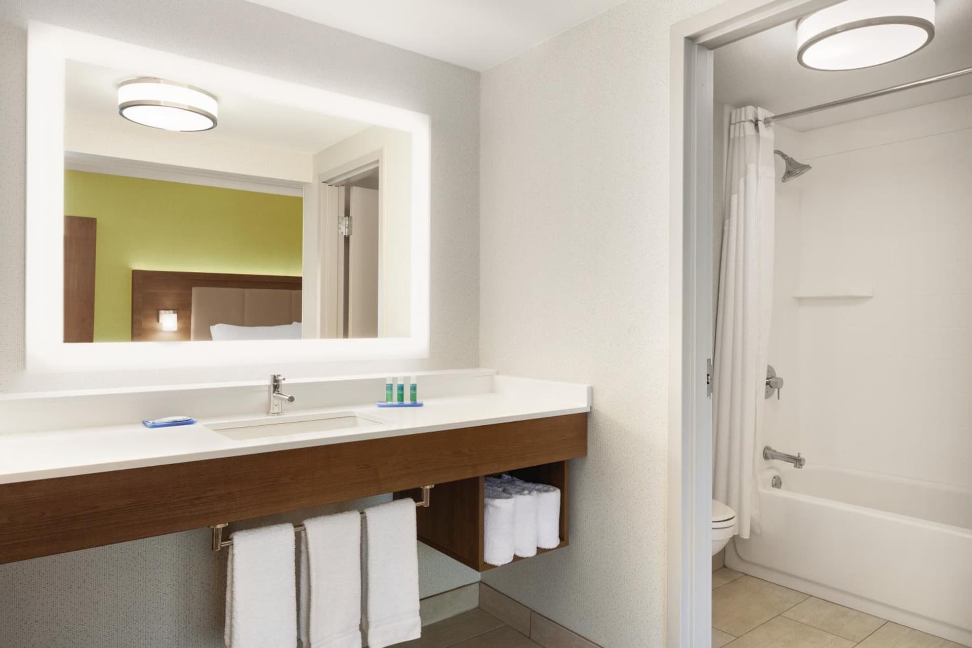 Holiday Inn Express Hartford South - Rocky Hill by IHG gallery photo in Rocky Hill — image 6