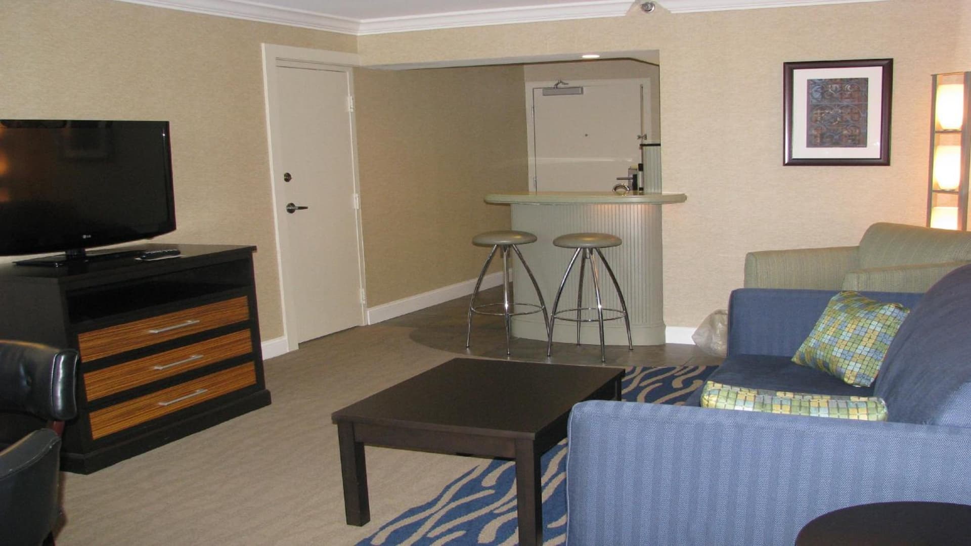 Doubletree By Hilton Concord Downtown interior in Concord, NH — gallery photo 2