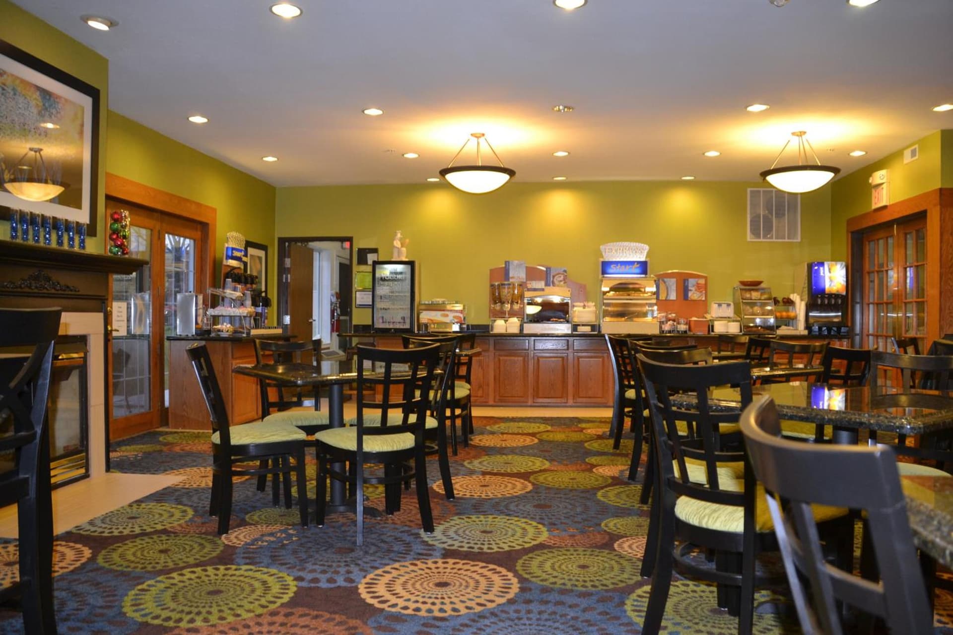 Holiday Inn Express Hotel & Suites Bloomington-Normal University Area by IHG property views in Bloomington, IL — gallery photo 3