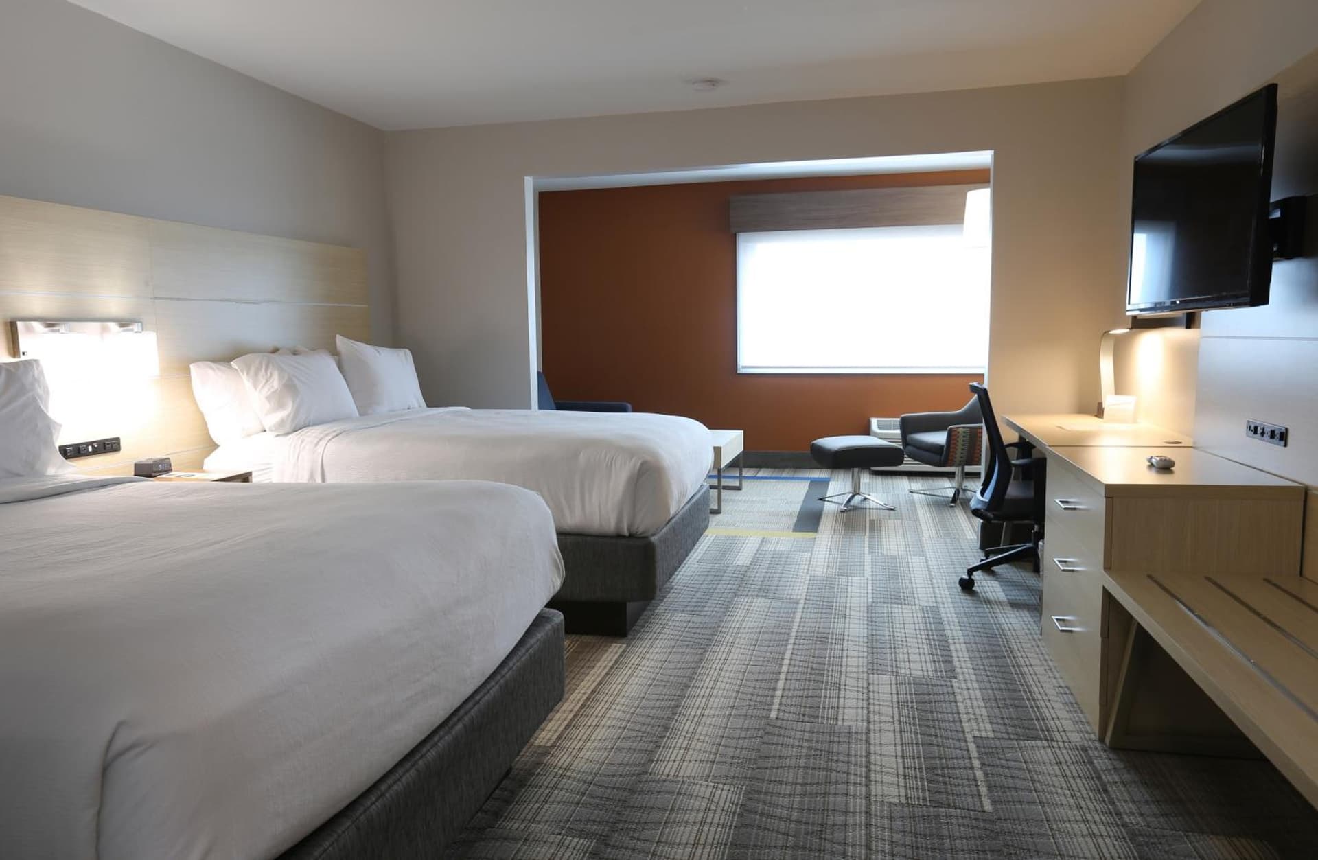 Holiday Inn Express - Biloxi - Beach Blvd by IHG gallery photo in Biloxi, MS — image 5