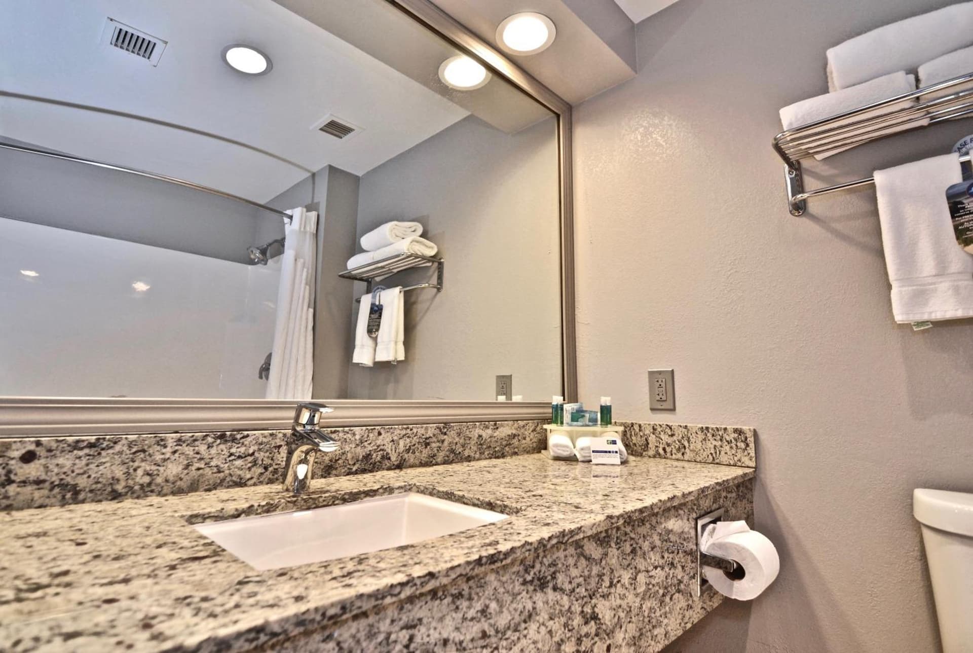 Holiday Inn Express Cleveland Downtown by IHG gallery photo in Cleveland, OH — image 29
