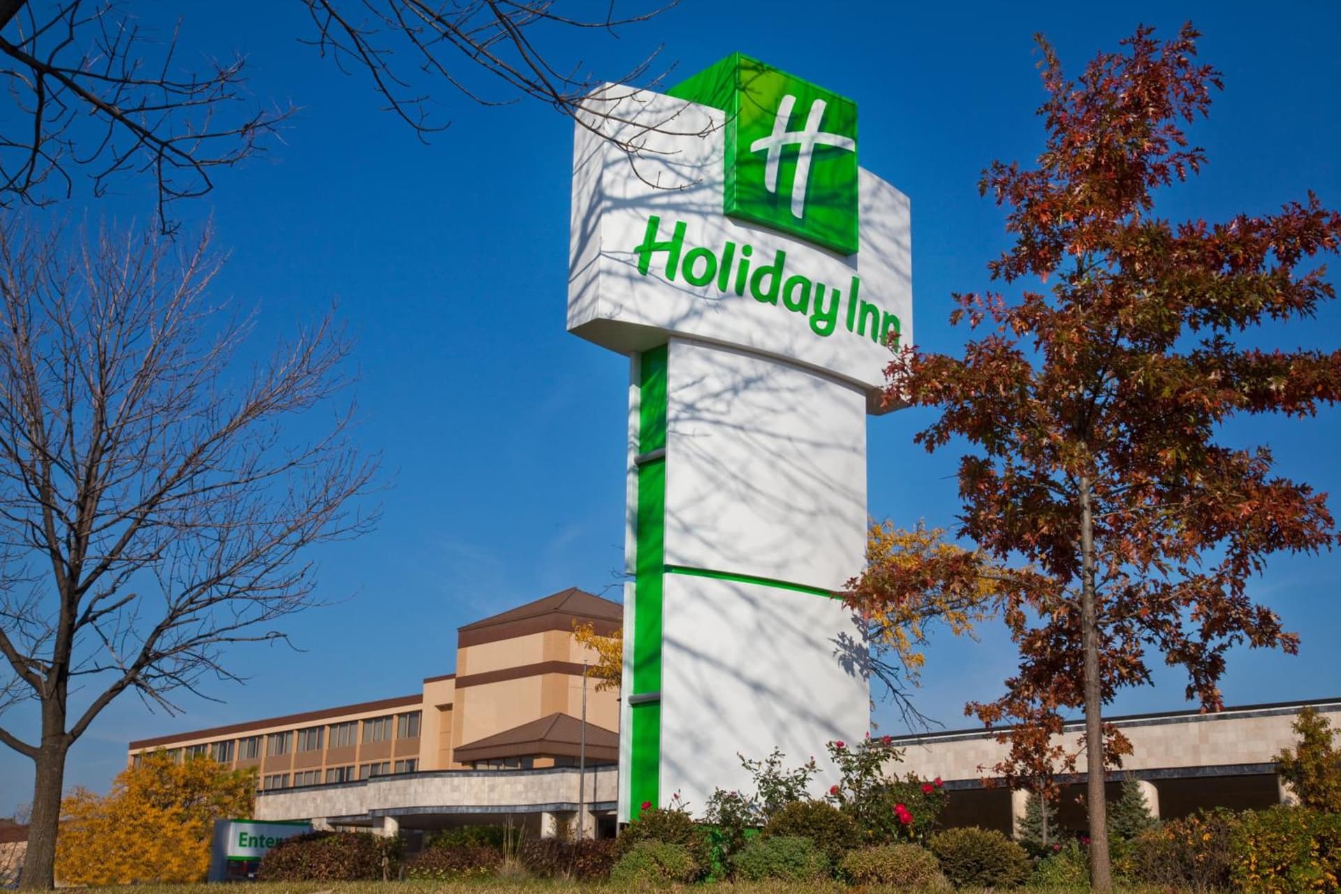 Holiday Inn Chicago North Shore by IHG featured exterior or lobby in Skokie, IL — similar hotel