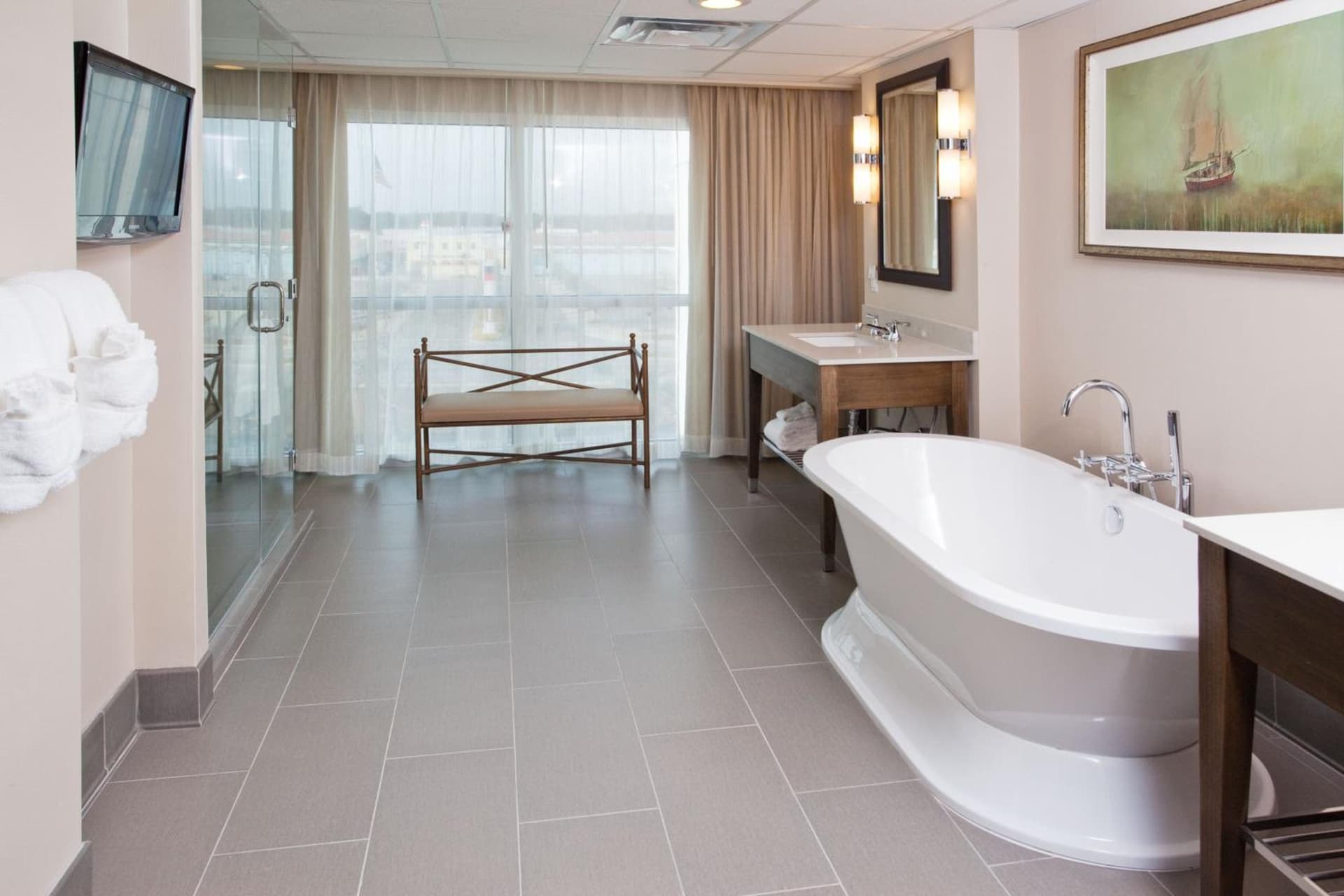 Crowne Plaza Charleston by IHG gallery photo in Charleston, SC — image 15
