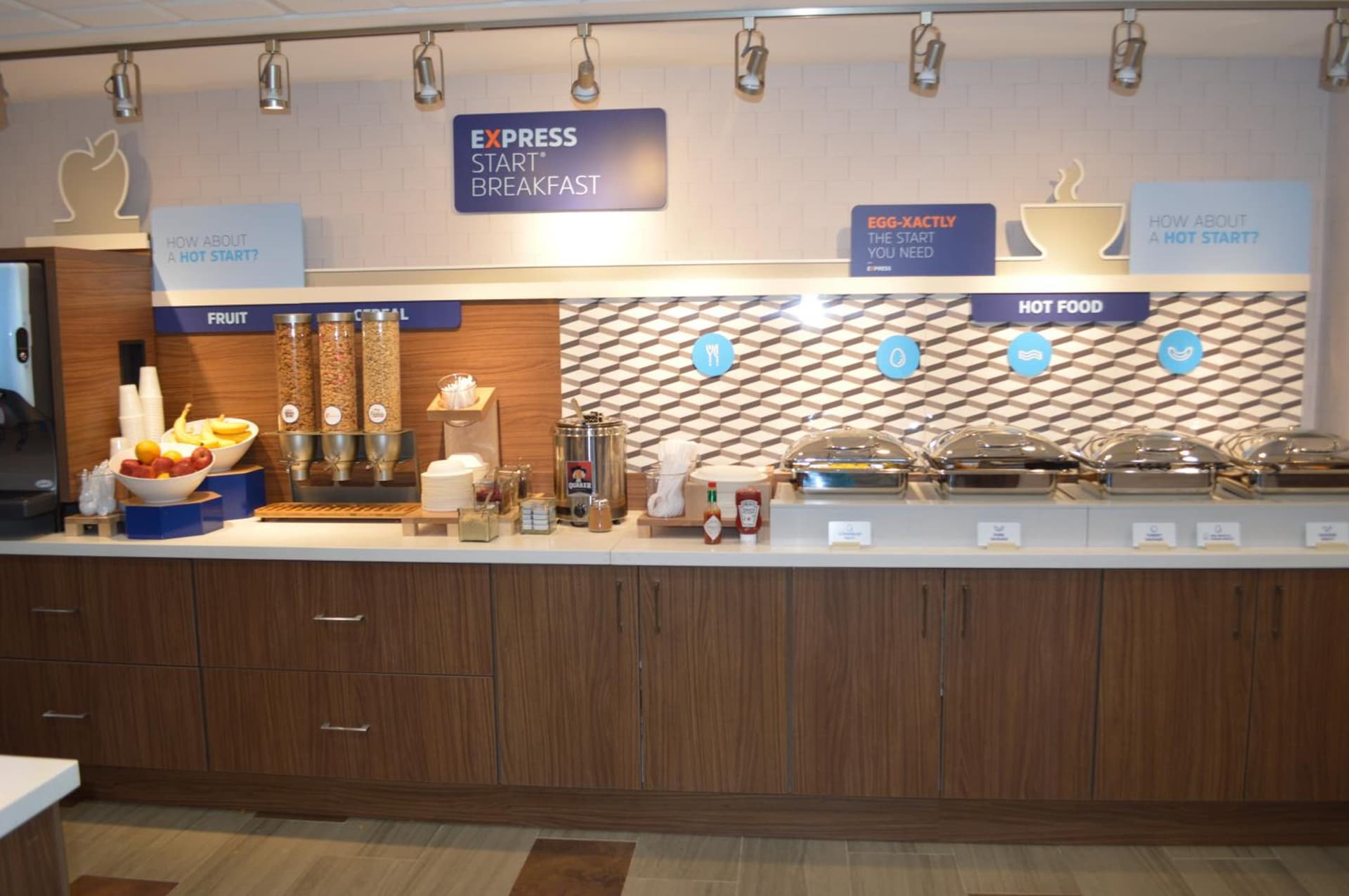 Holiday Inn Express Hotel & Suites Bismarck by IHG gallery photo in Bismarck, ND — image 29