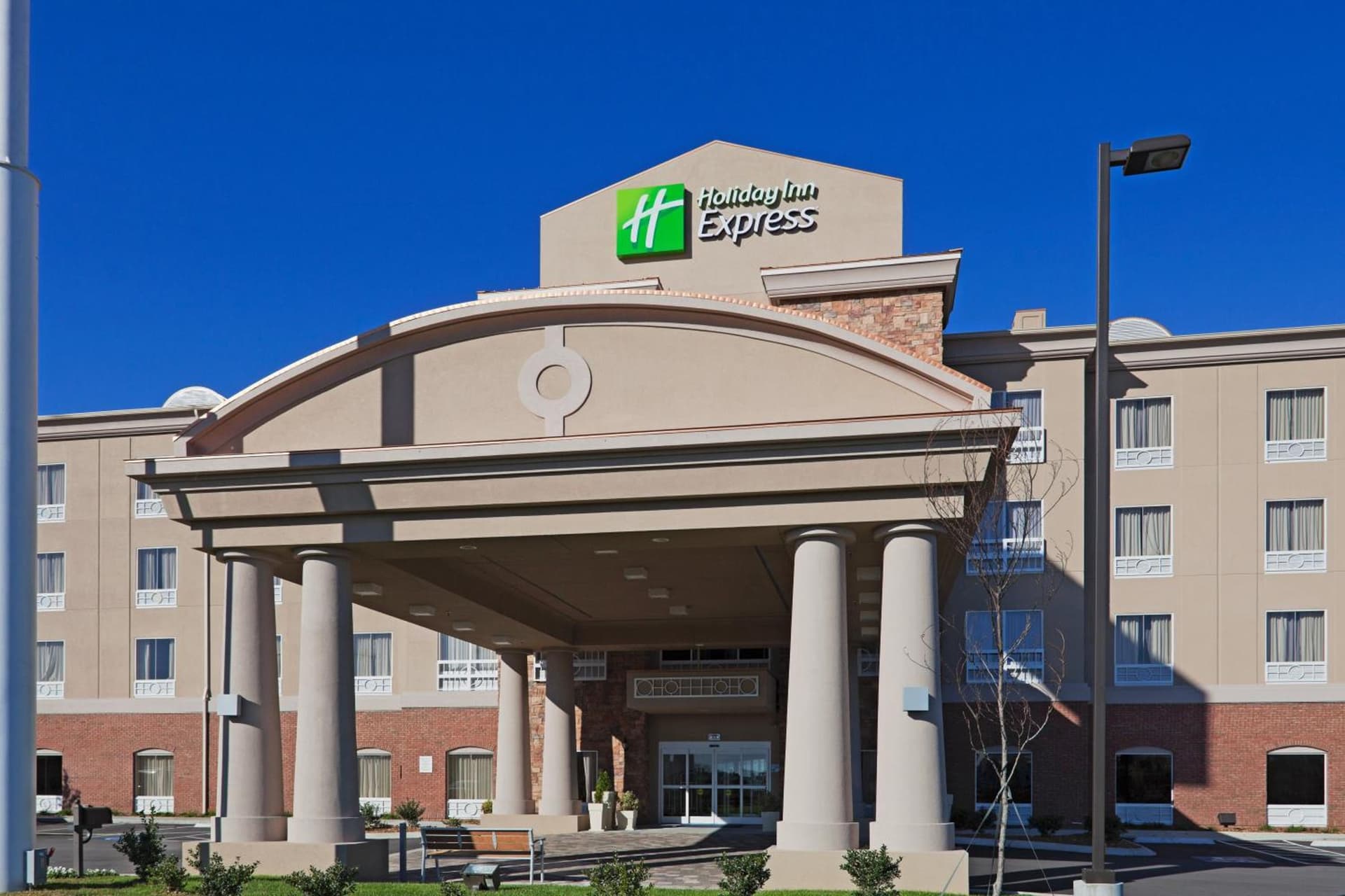Holiday Inn Express Columbia by IHG property views in Columbia, TN — gallery photo 3