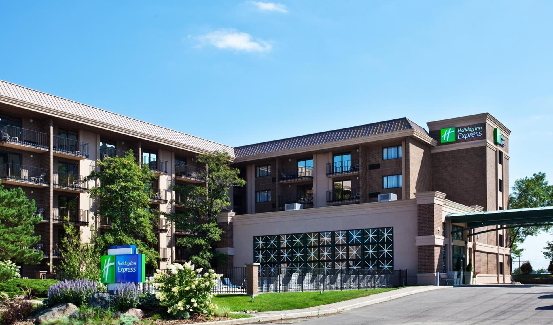 Holiday Inn Express Schaumburg-Rolling Meadows by IHG featured exterior or lobby in Rolling Meadows, IL — similar hotel