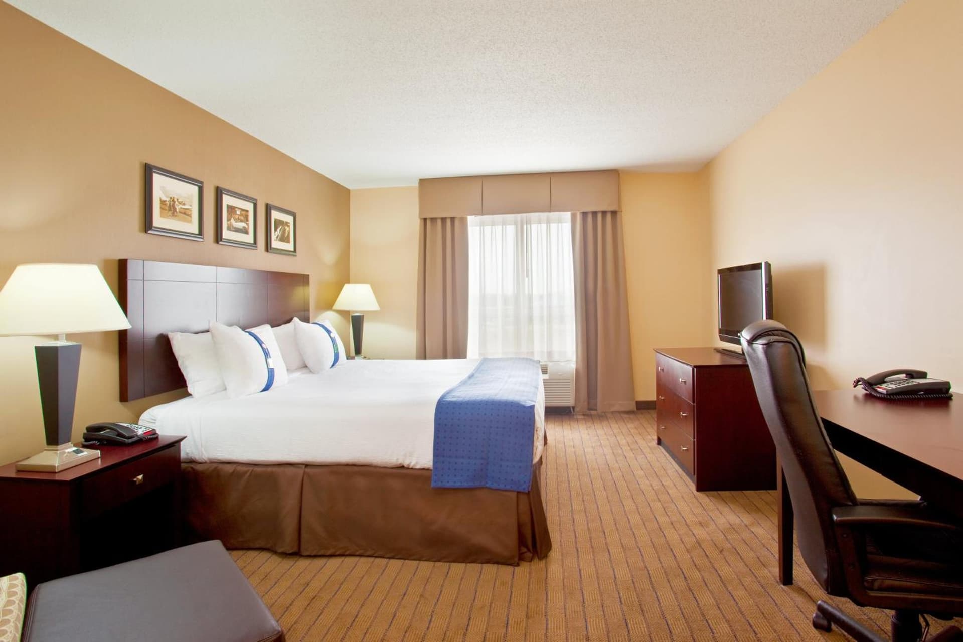 Holiday Inn Aurora North - Naperville by IHG gallery photo in Aurora, IL — image 7