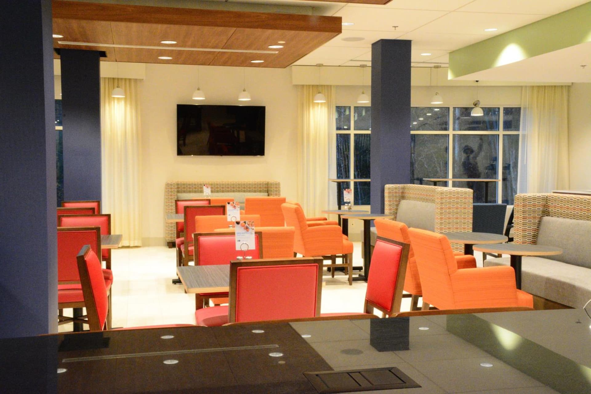 Holiday Inn Express & Suites Lexington Park California by IHG gallery photo in California, MD — image 6
