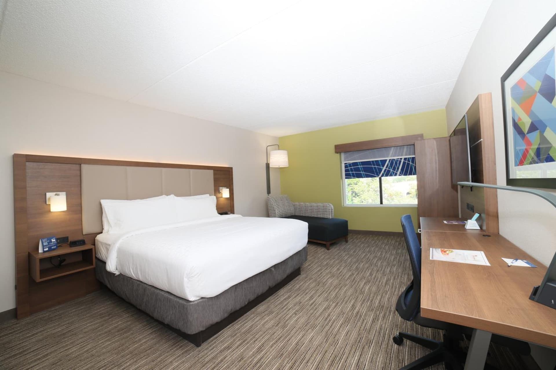 Holiday Inn Express Naperville by IHG interior in Naperville, IL — gallery photo 2