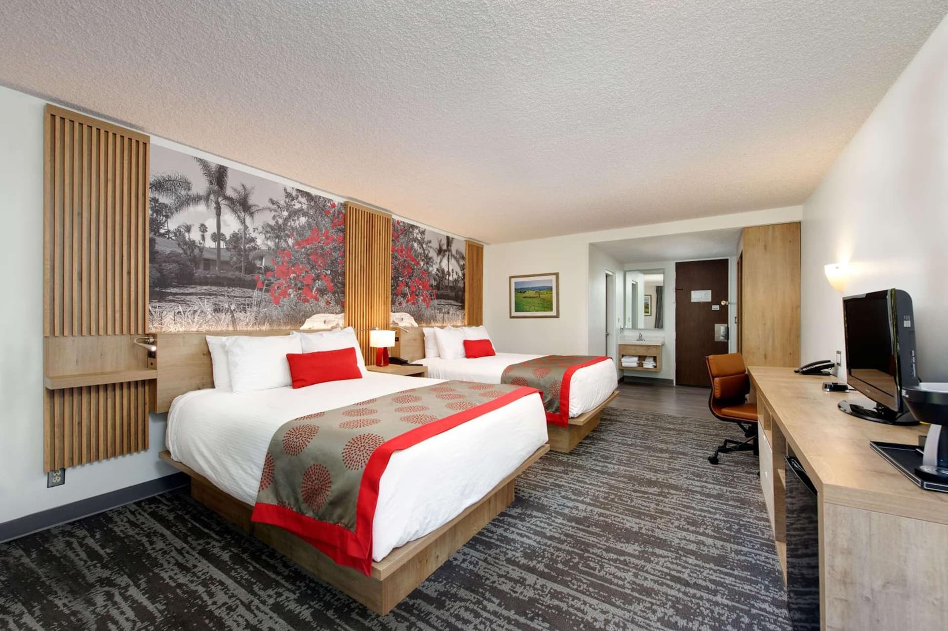 Ramada by Wyndham Santa Barbara gallery photo in Santa Barbara, CA — image 4