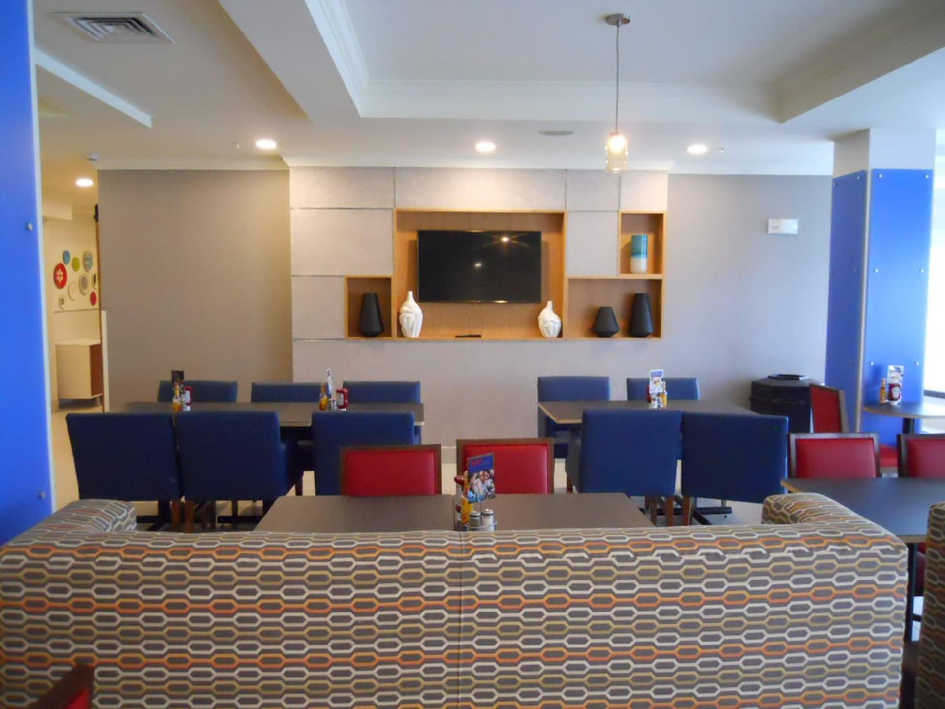 Holiday Inn Express & Suites Bethlehem Airport-Allentown Area gallery photo in Bethlehem, PA — image 44