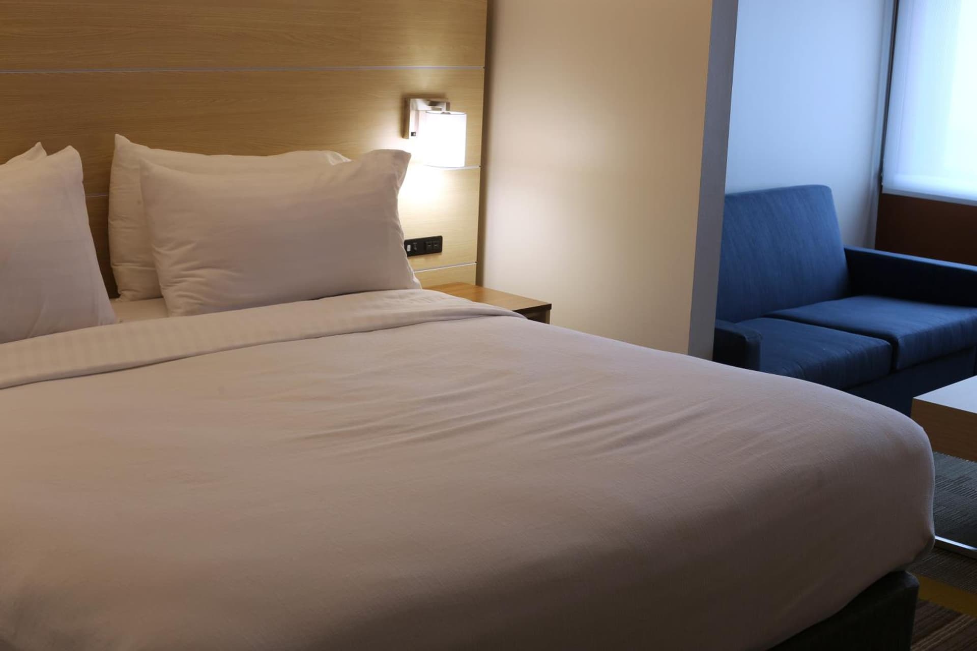 Holiday Inn Express - Biloxi - Beach Blvd by IHG gallery photo in Biloxi, MS — image 10