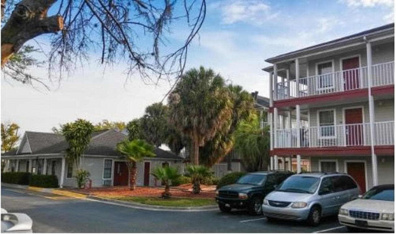 InTown Suites Extended Stay Orlando FL - South featured exterior or lobby in Orlando, FL — similar hotel