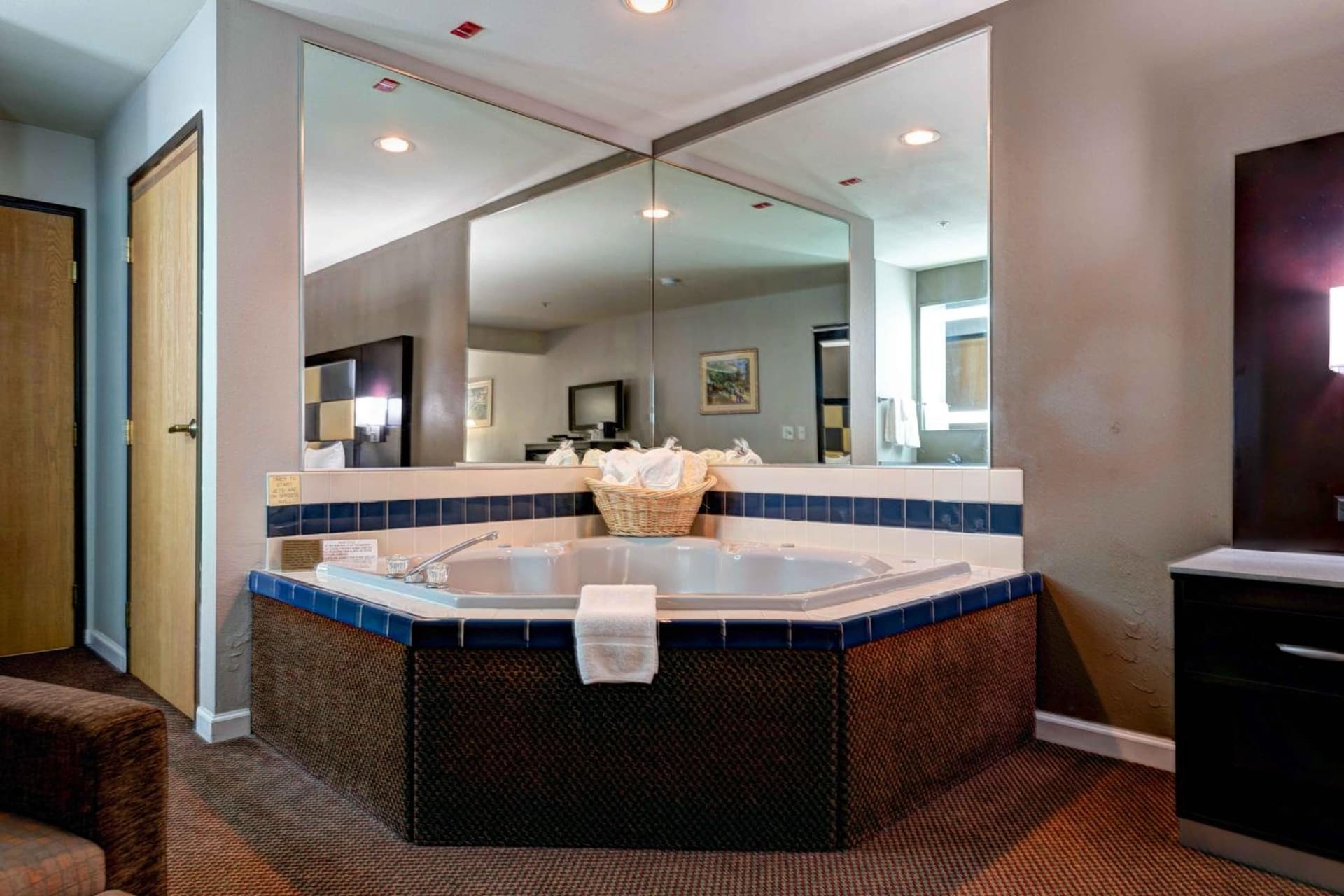 SureStay Plus Hotel by Best Western Redding gallery photo in Redding, CA — image 5