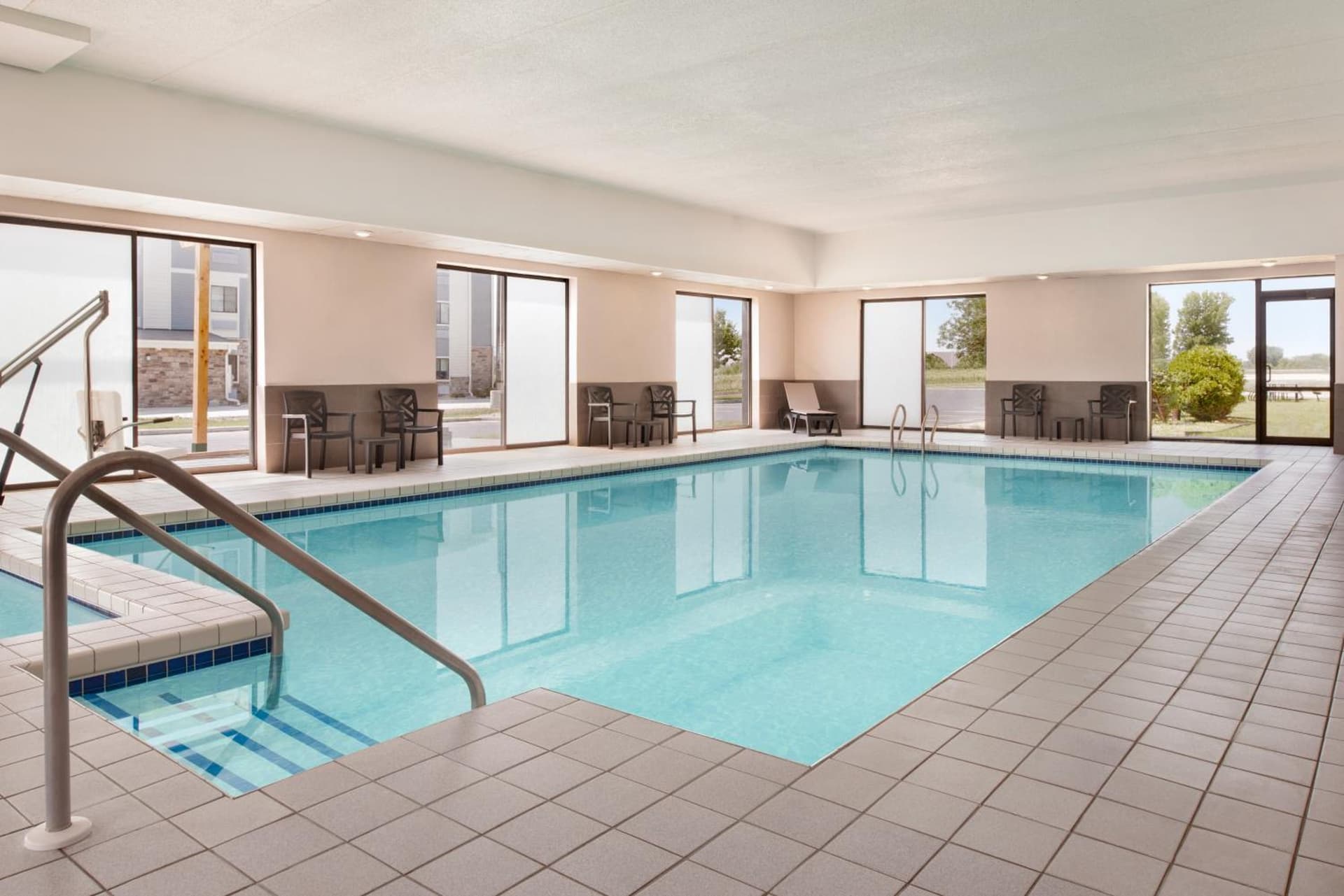 Country Inn & Suites by Radisson, Mt Pleasant-Racine West, WI gallery photo in Sturtevant, WI — image 53