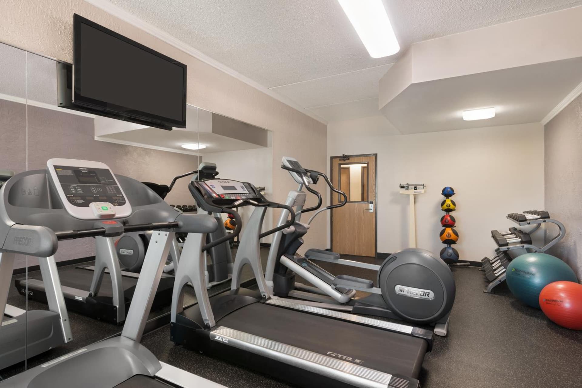 Country Inn & Suites by Radisson, Mt Pleasant-Racine West, WI gallery photo in Sturtevant, WI — image 6