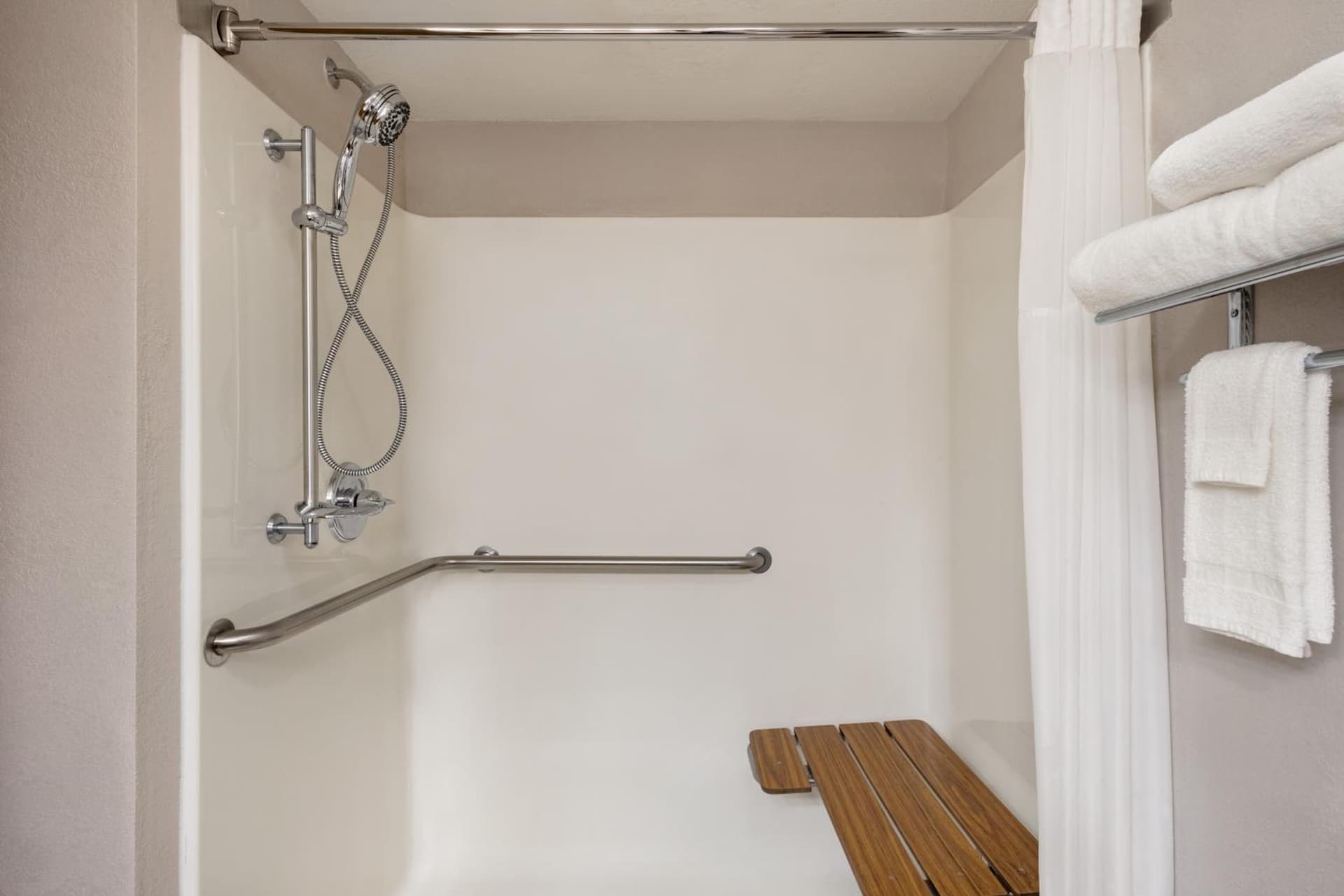 Country Inn & Suites by Radisson, Mt Pleasant-Racine West, WI gallery photo in Sturtevant, WI — image 36