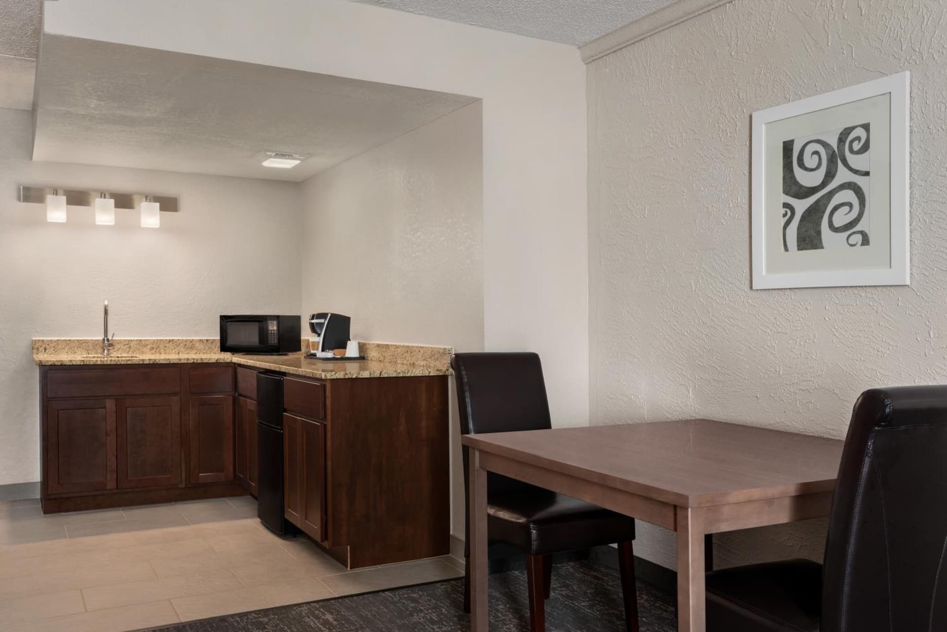 Country Inn & Suites by Radisson, Mt Pleasant-Racine West, WI gallery photo in Sturtevant, WI — image 70