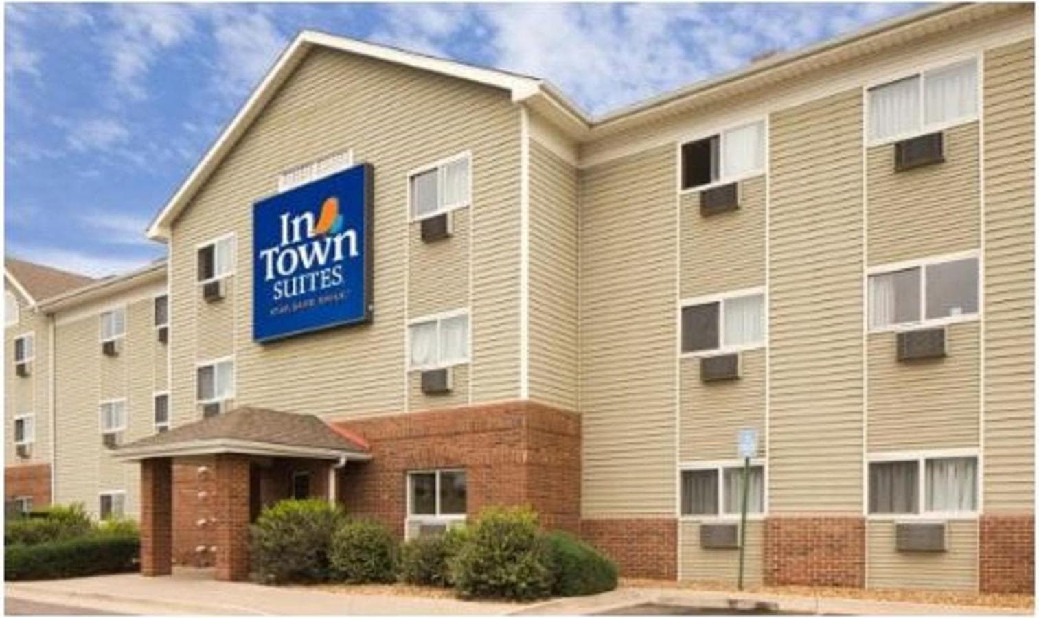 InTown Suites Extended Stay Denver - Englewood interior in Englewood, CO — gallery photo 2