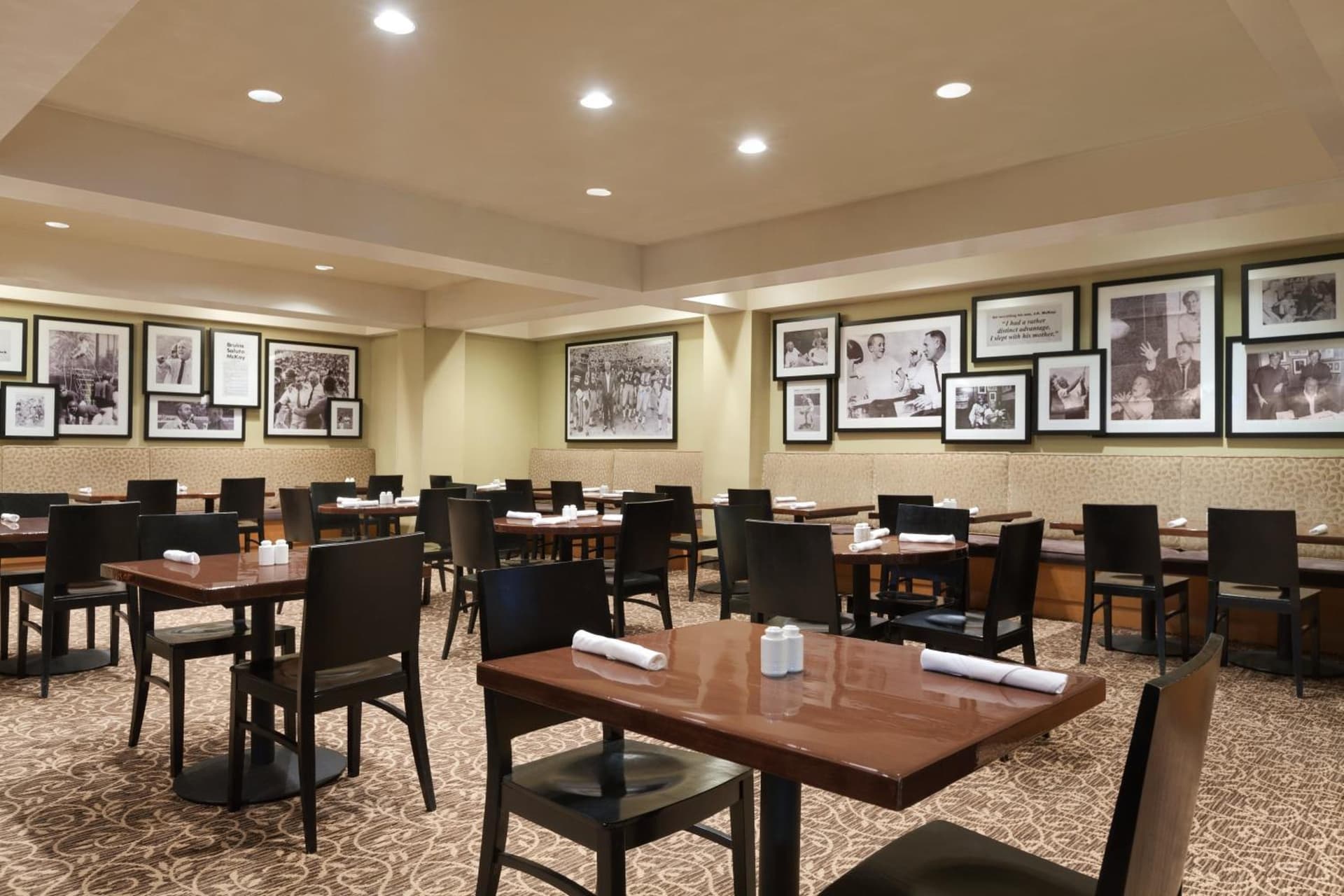USC Hotel gallery photo in Los Angeles, CA — image 27