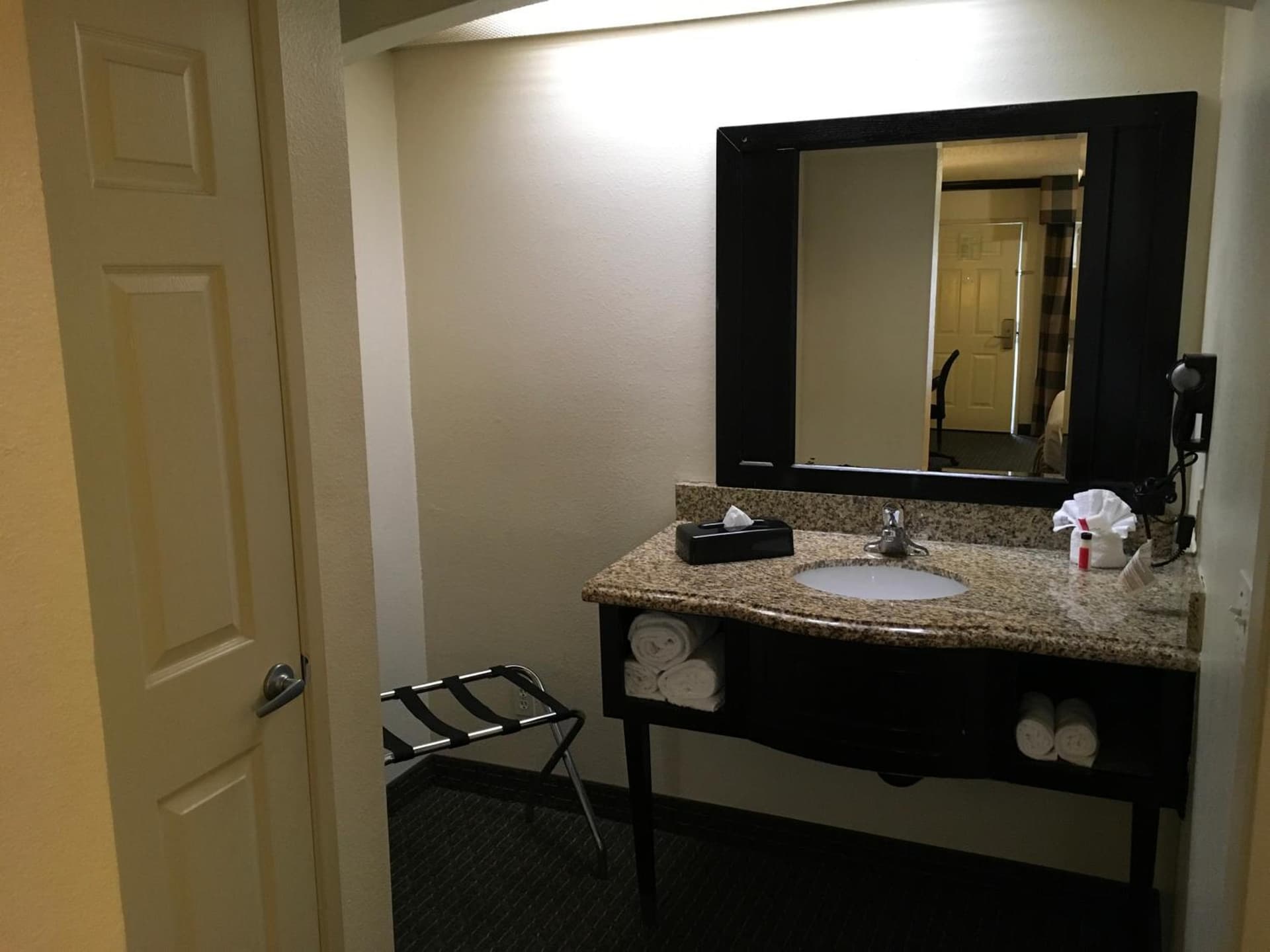 Ramada by Wyndham Ontario Airport & Convention Center gallery photo in Ontario, CA — image 27