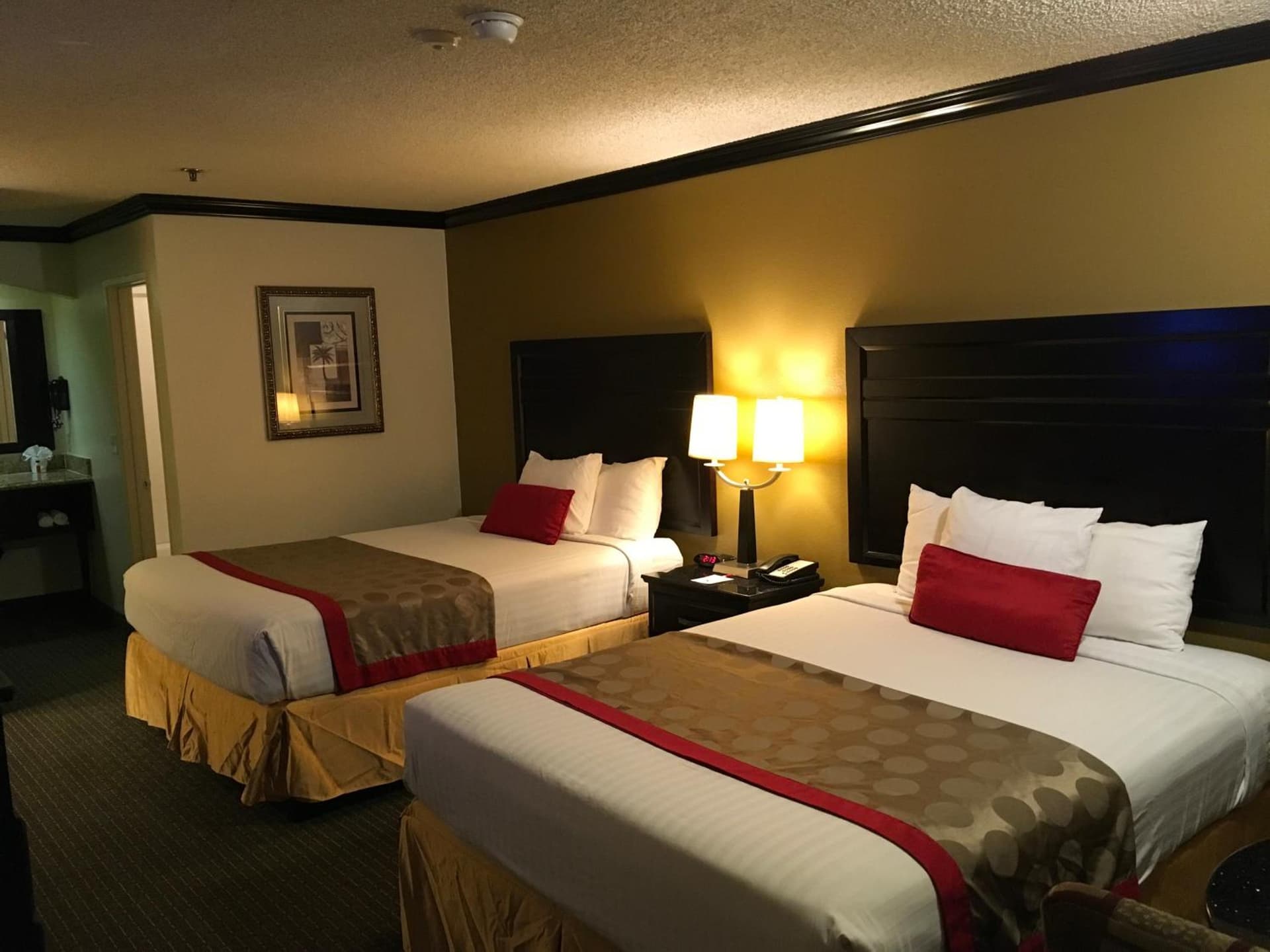 Ramada by Wyndham Ontario Airport & Convention Center gallery photo in Ontario, CA — image 45