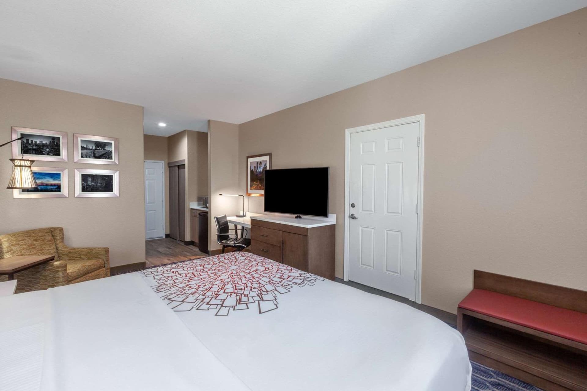 La Quinta by Wyndham Houston Channelview gallery photo in Houston, TX — image 22