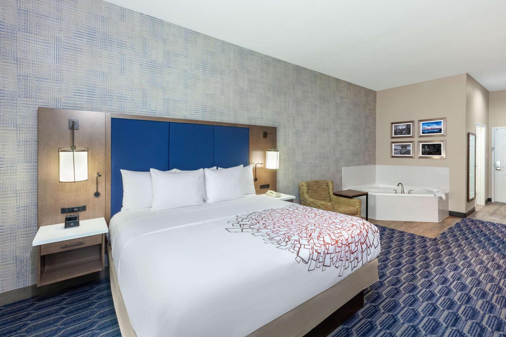La Quinta by Wyndham Houston Channelview gallery photo in Houston, TX — image 35