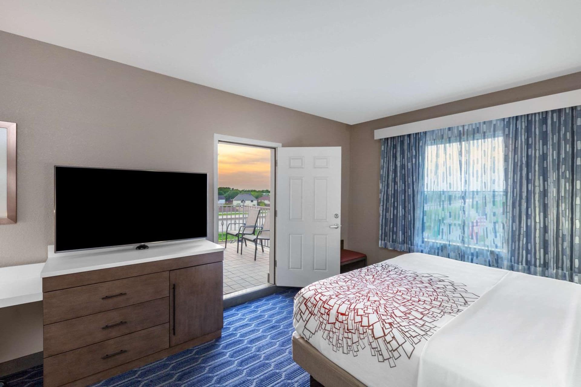 La Quinta by Wyndham Houston Channelview gallery photo in Houston, TX — image 14