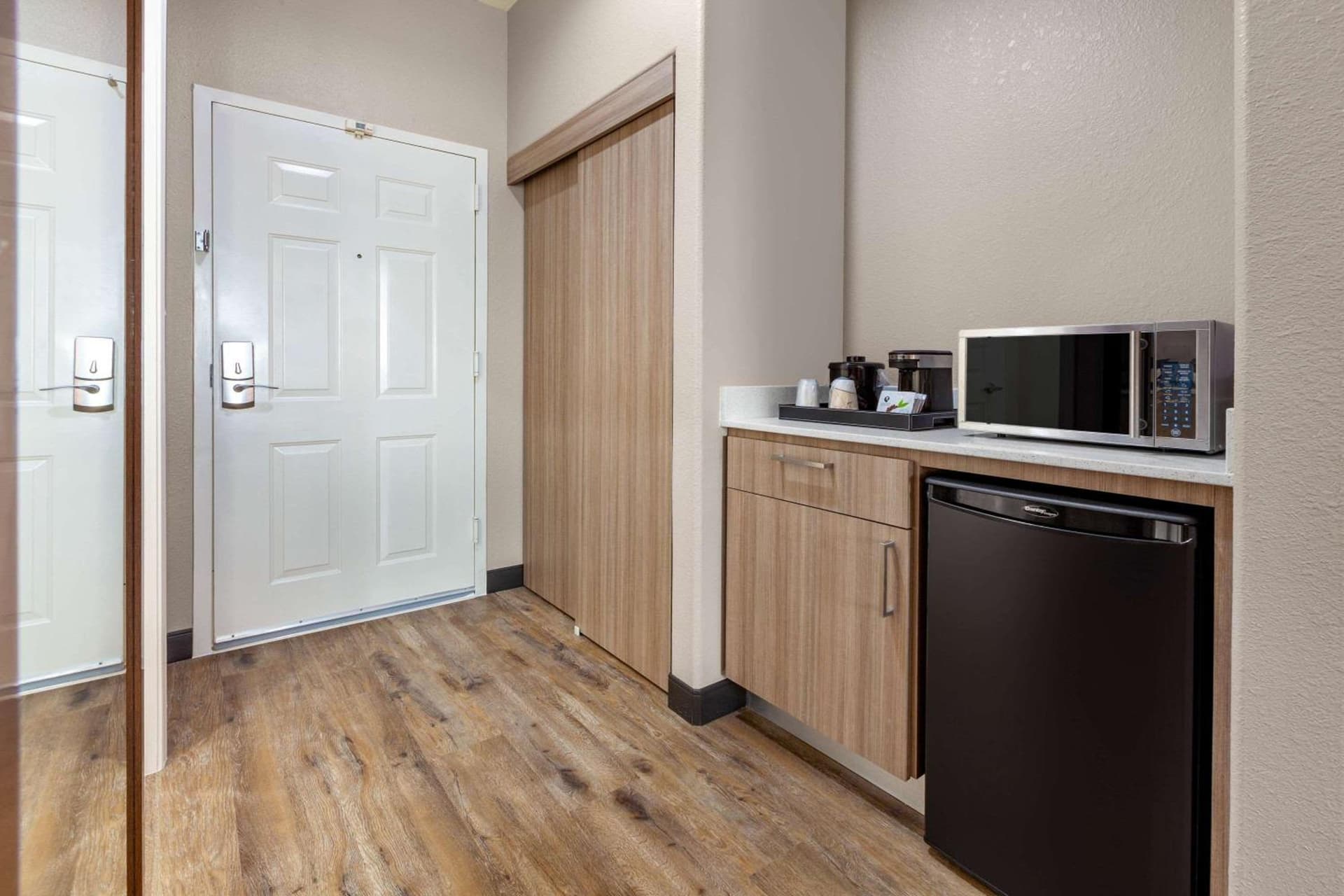 La Quinta by Wyndham Houston Channelview gallery photo in Houston, TX — image 17