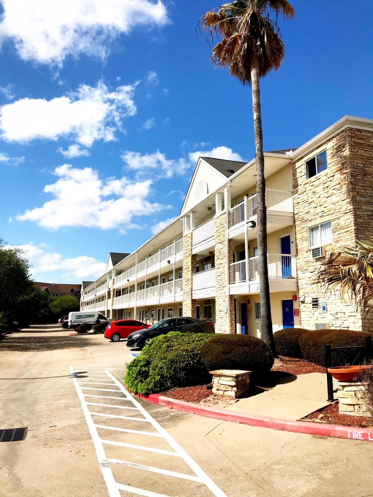 InTown Suites Extended Stay Houston TX Webster - NASA interior in Webster, TX — gallery photo 2