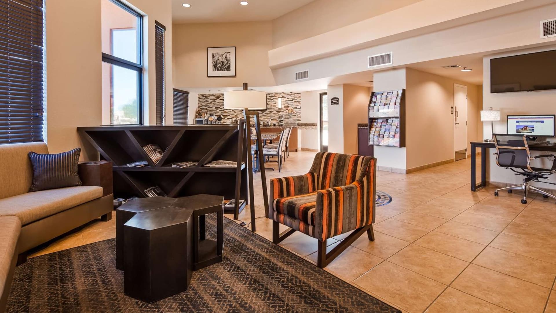 Best Western Inn of Chandler property views in Chandler, AZ — gallery photo 3