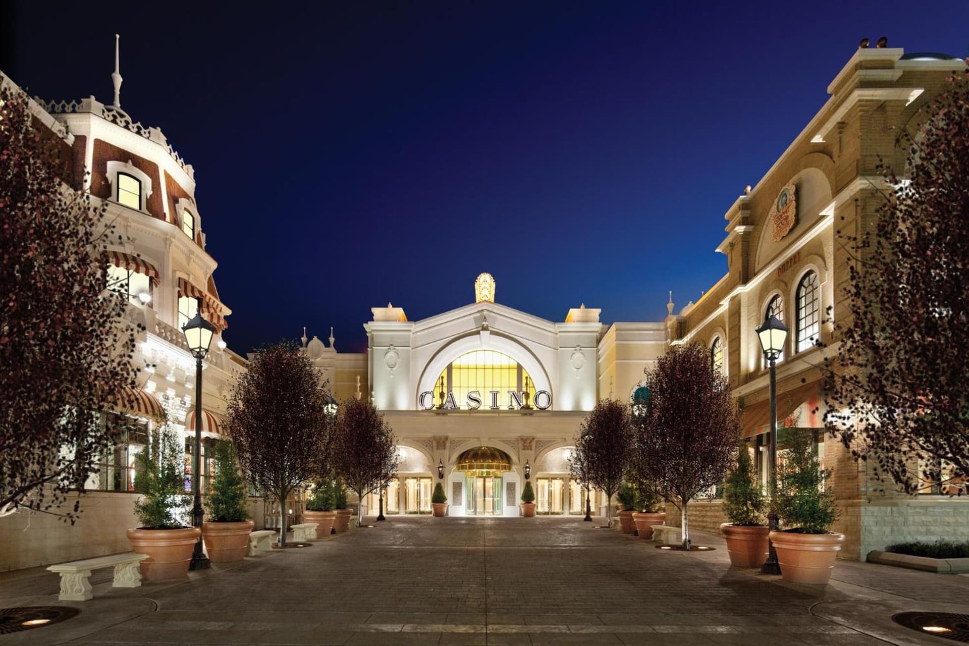 River City Casino and Hotel gallery photo in Lemay, MO — image 10