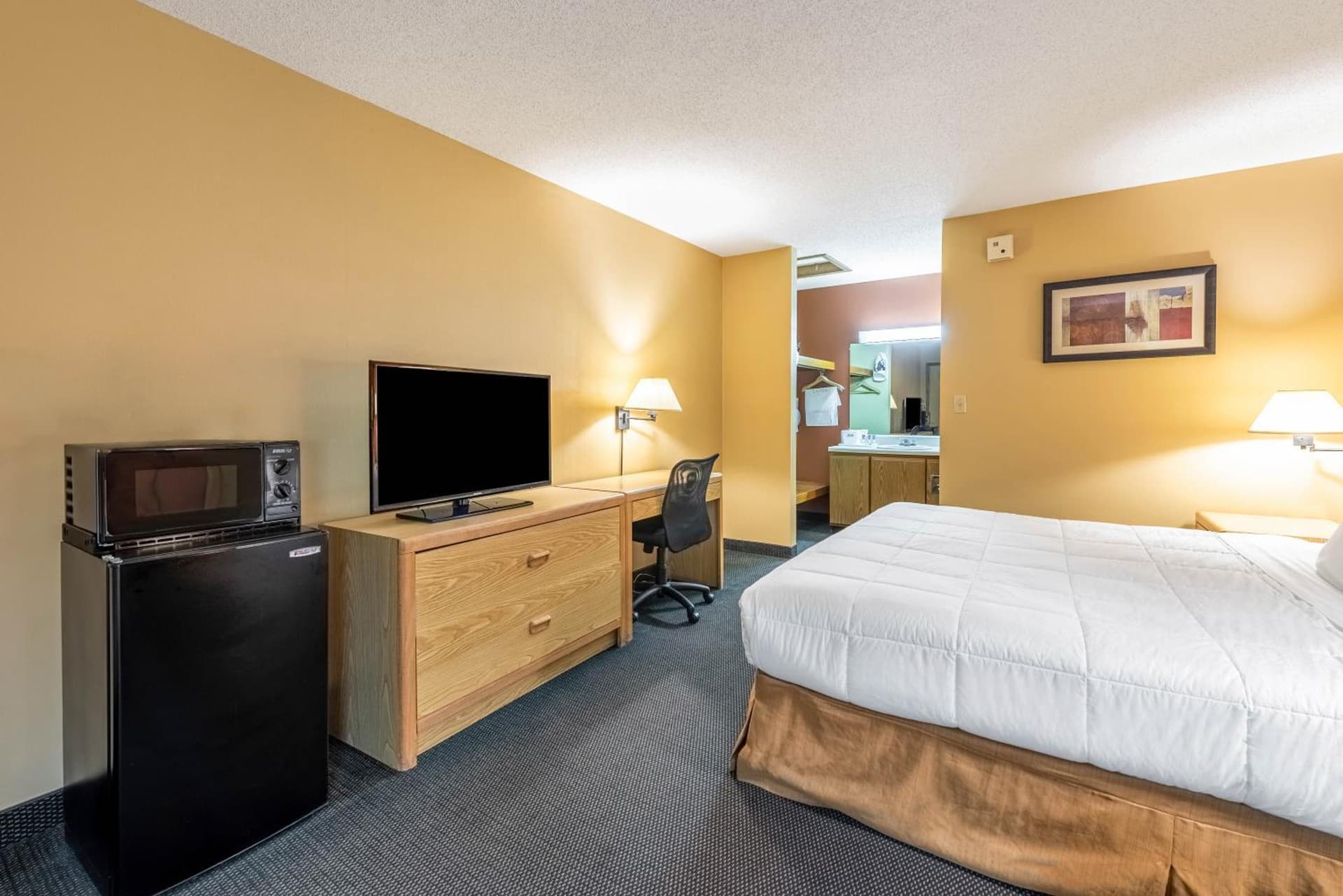 Americas Best Value Inn St. Marys property views in Saint Marys, OH — gallery photo 3