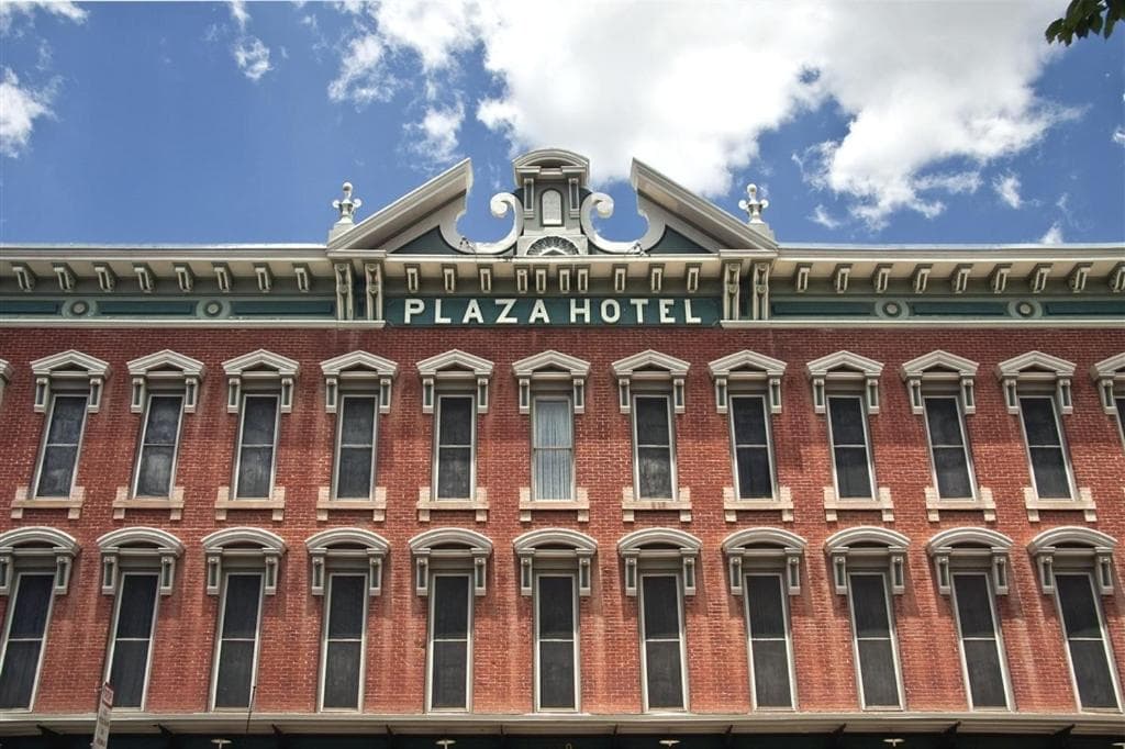 Historic Plaza Hotel interior in Las Vegas, NM — gallery photo 2