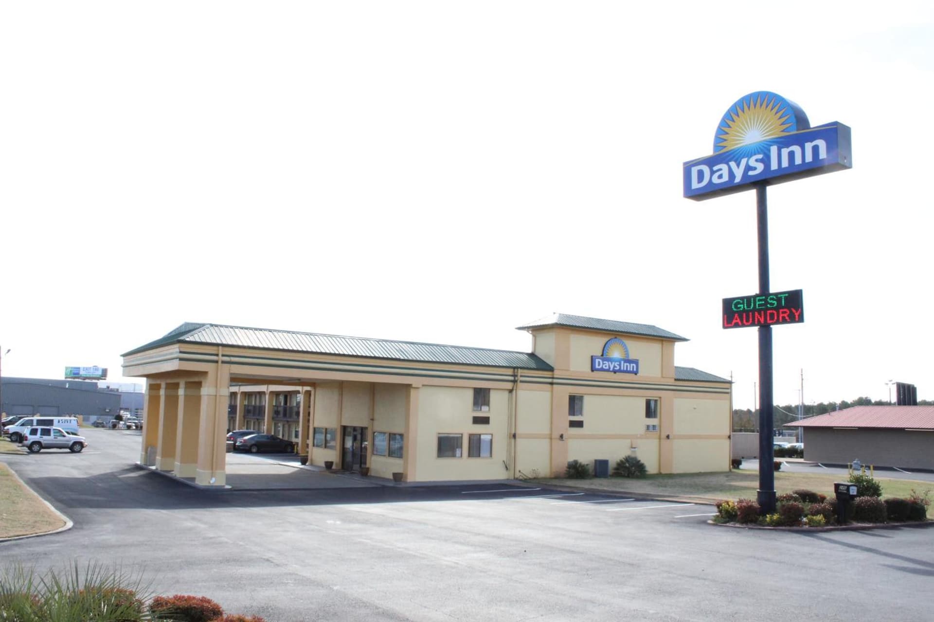 Days Inn by Wyndham Byron gallery photo in Byron, GA — image 19