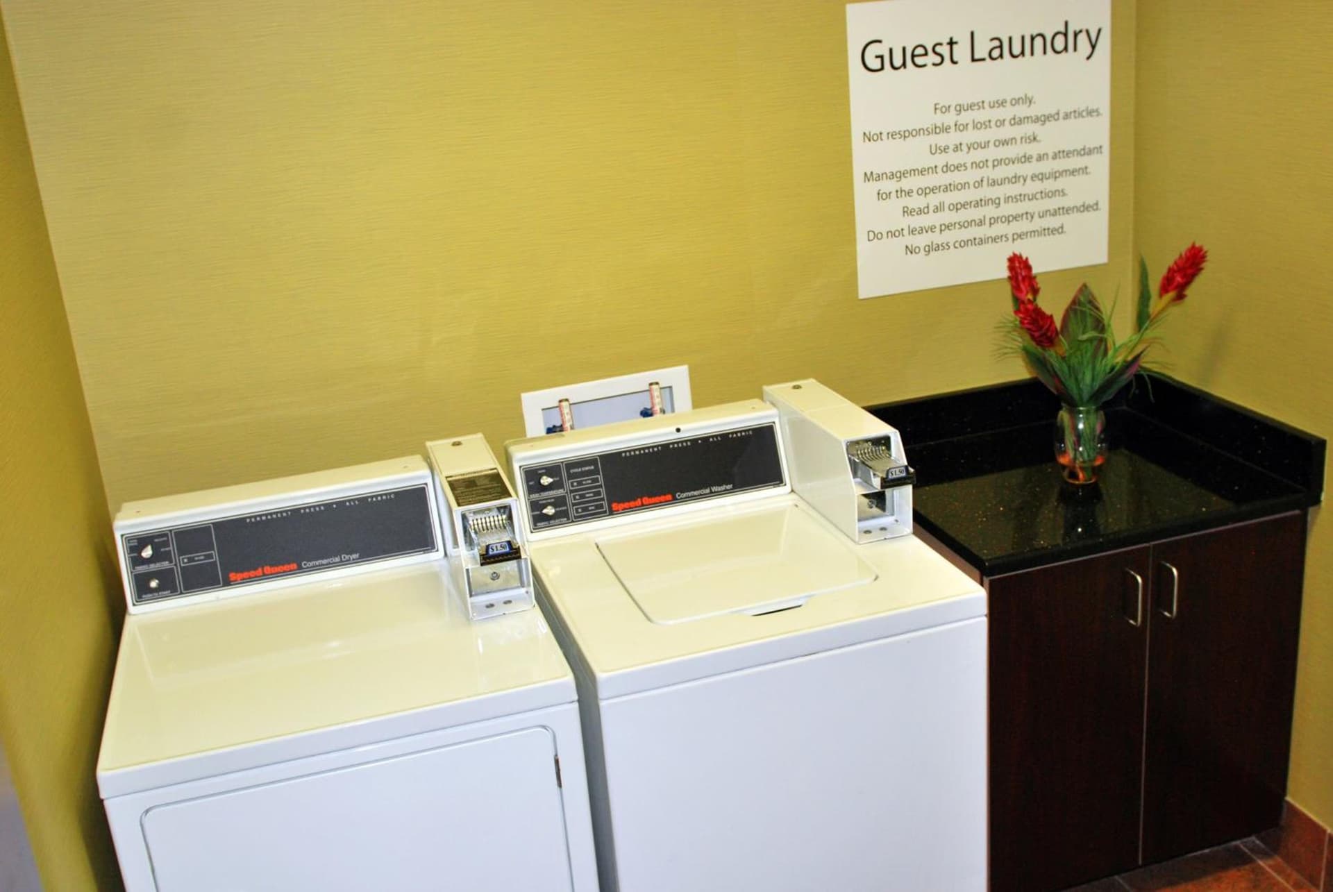 Holiday Inn Express Lapeer by IHG interior in Lapeer, MI — gallery photo 2