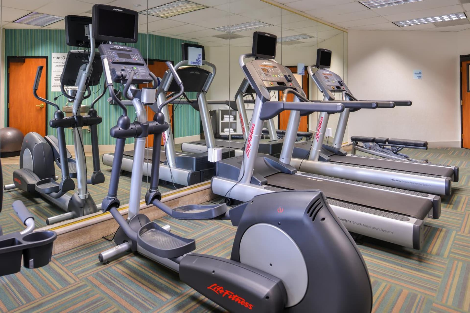HOLIDAY INN EXPRESS & SUITES ELK GROVE CENTRAL - HWY 99 by IHG gallery photo in Elk Grove, CA — image 42