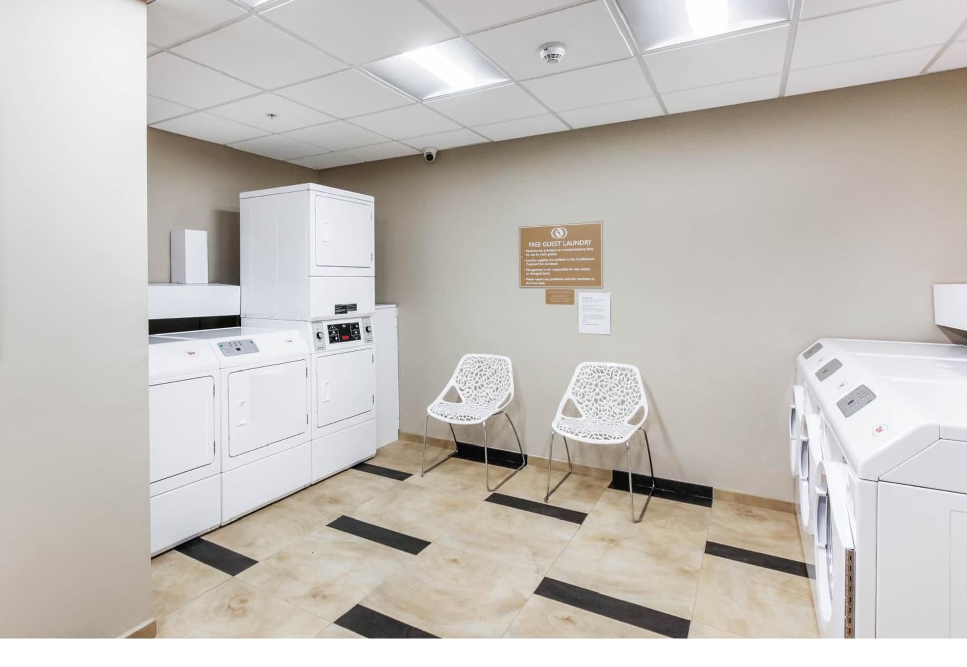 Candlewood Suites - Brighton by IHG interior in Brighton, MI — gallery photo 2
