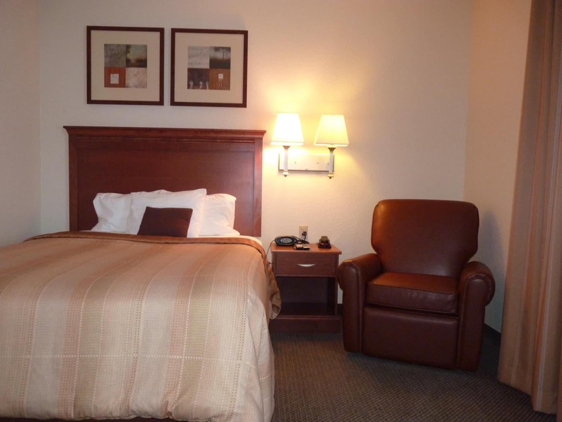 Candlewood Suites Fayetteville – University of Arkansas by IHG gallery photo in Fayetteville, AR — image 28