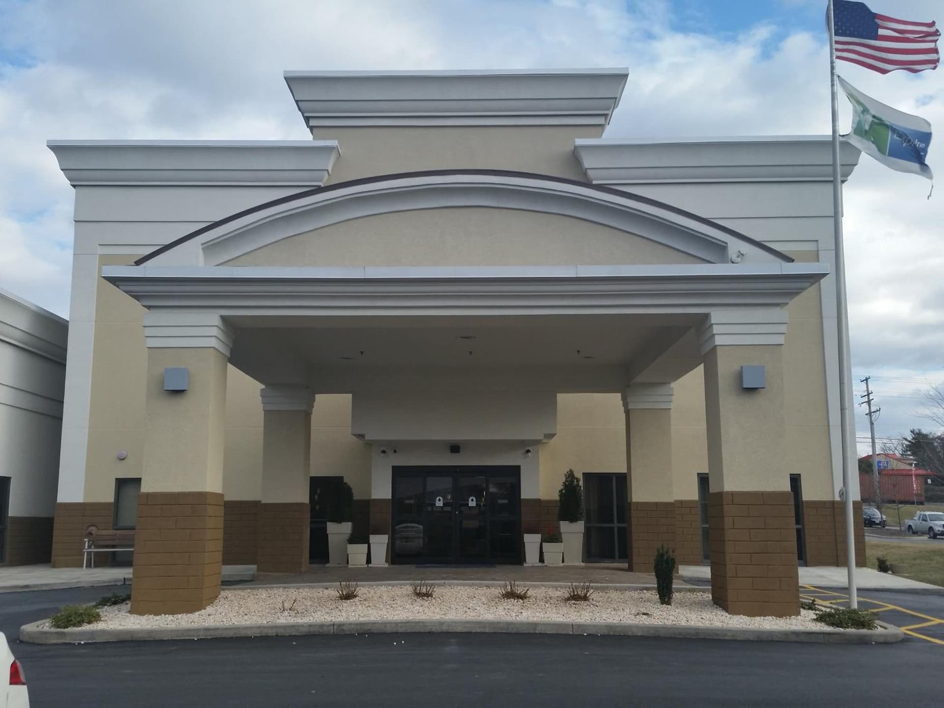 Holiday Inn Express Edgewood-Aberdeen-Bel Air featured exterior or lobby in Edgewood, MD — similar hotel