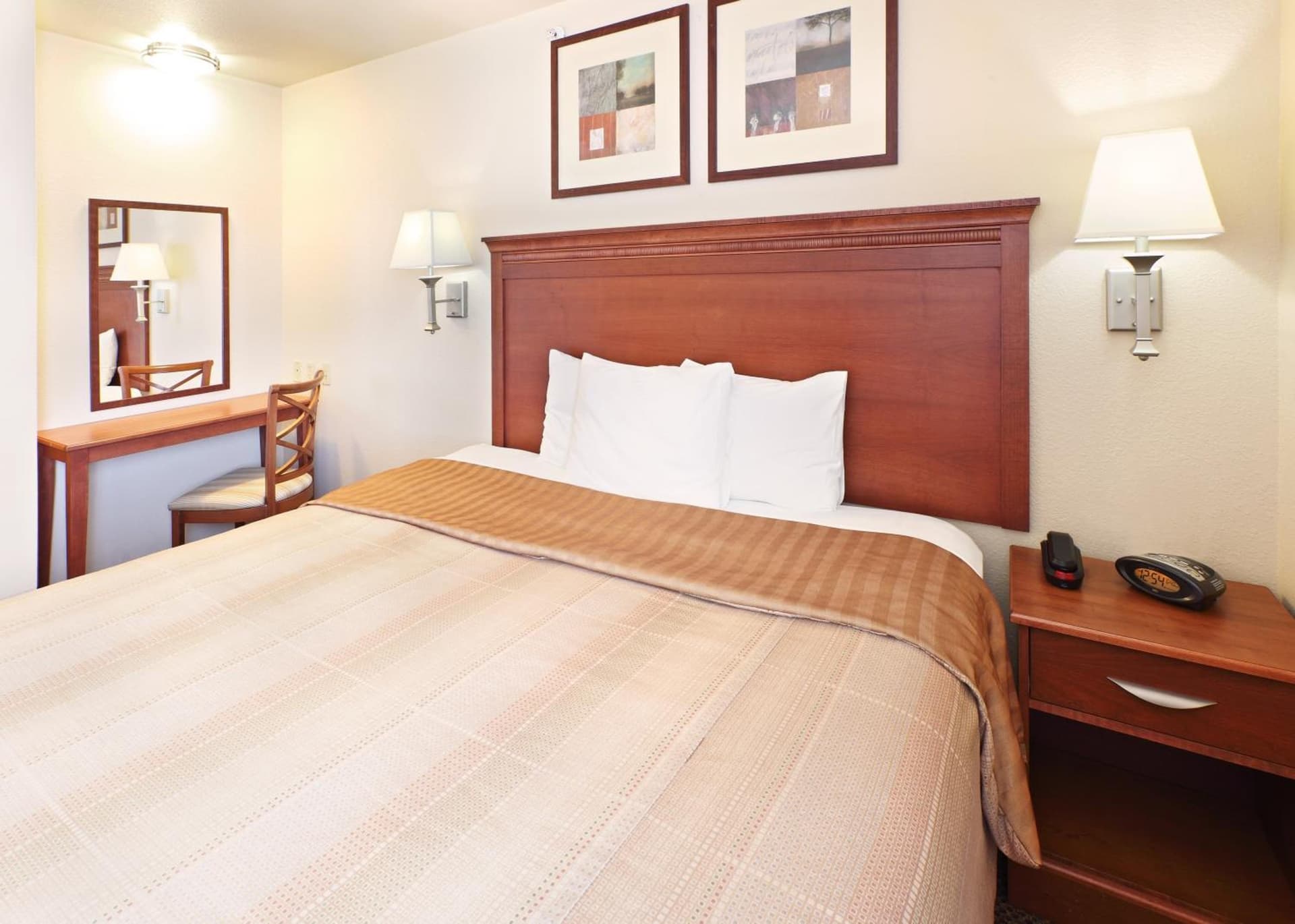 Candlewood Suites Fayetteville – University of Arkansas by IHG gallery photo in Fayetteville, AR — image 20