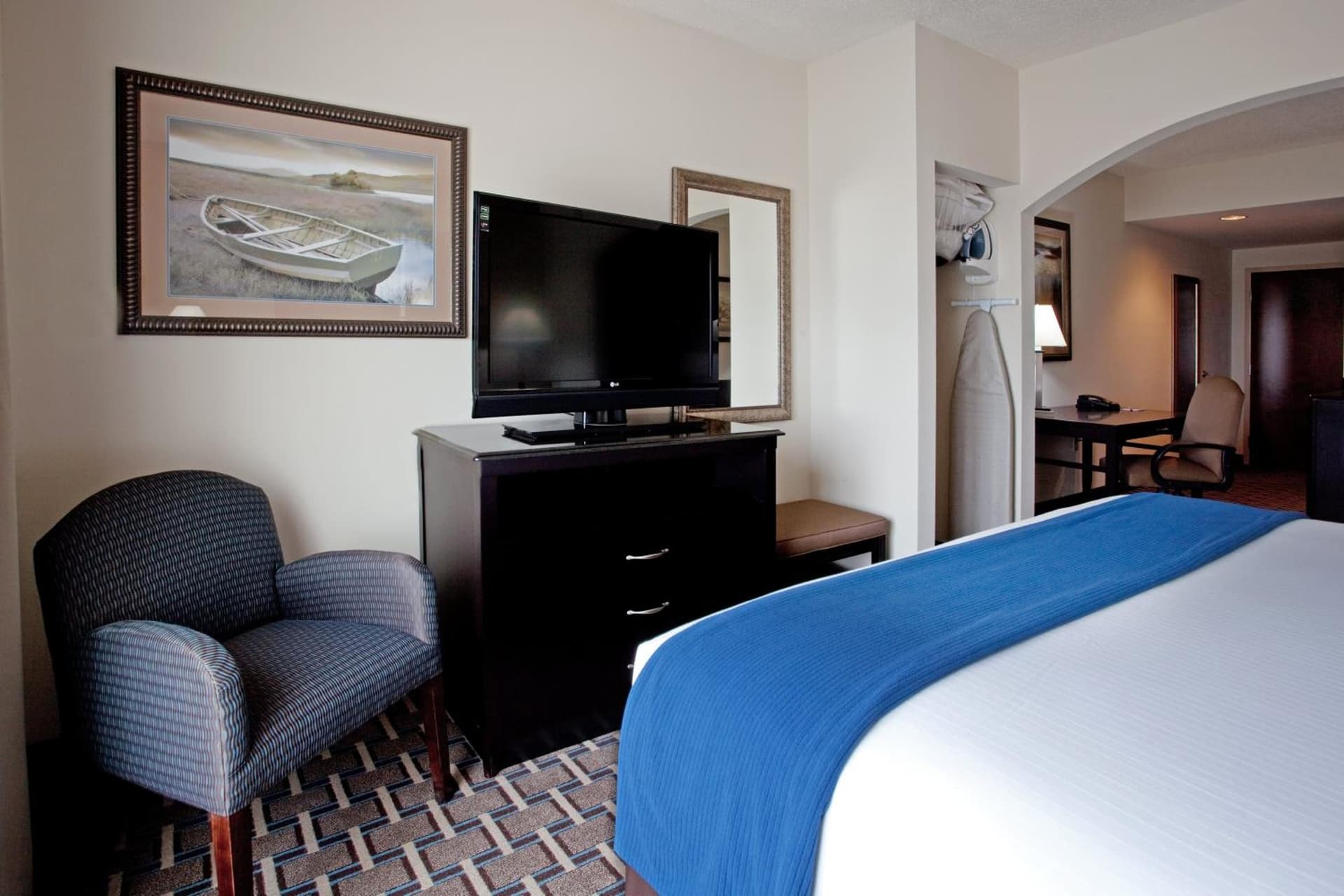 Holiday Inn Express Hotel & Suites Hope Mills-Fayetteville Airport by IHG gallery photo in Hope Mills, NC — image 30