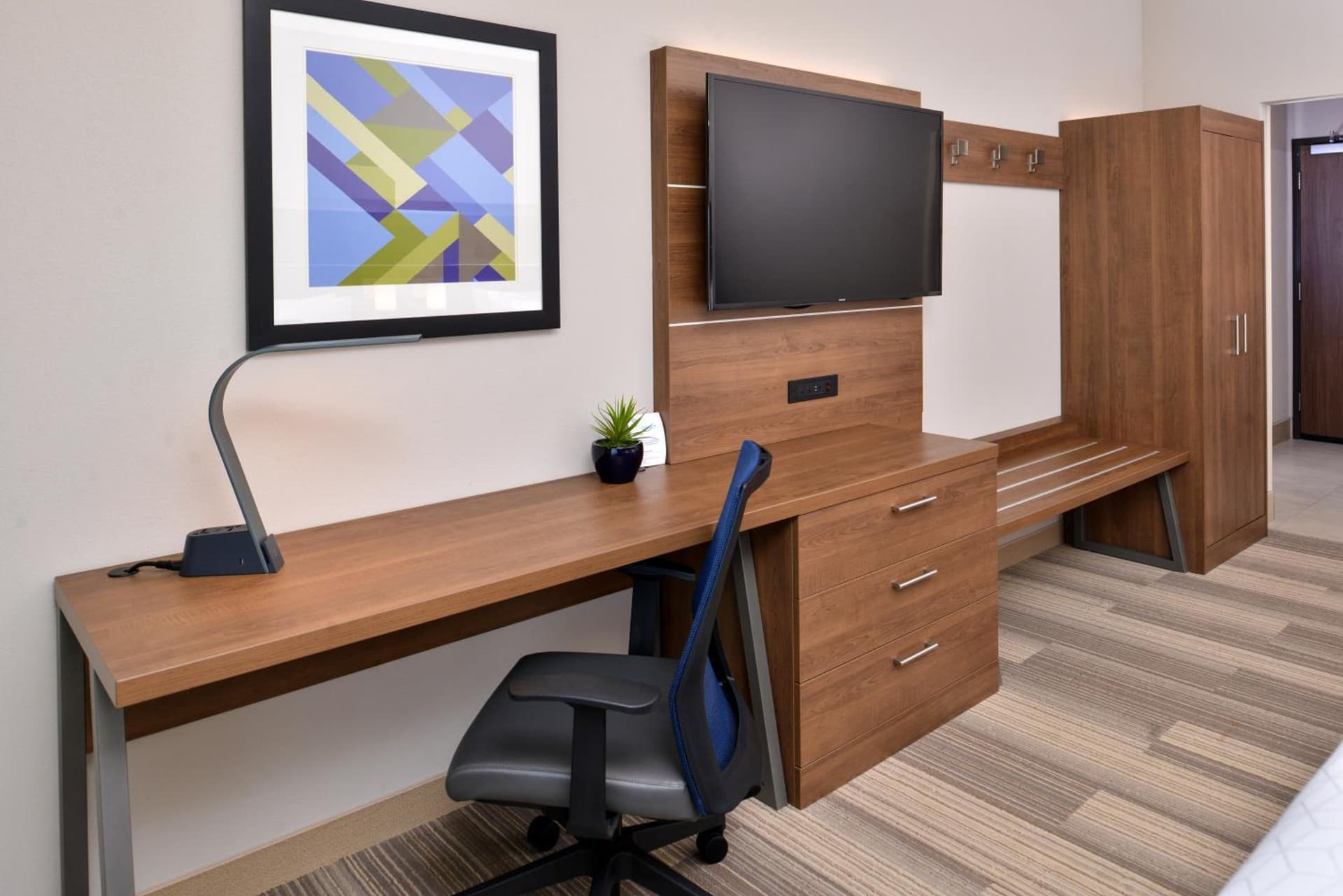 Holiday Inn Express & Suites Alachua - Gainesville Area by IHG gallery photo in Alachua, FL — image 27