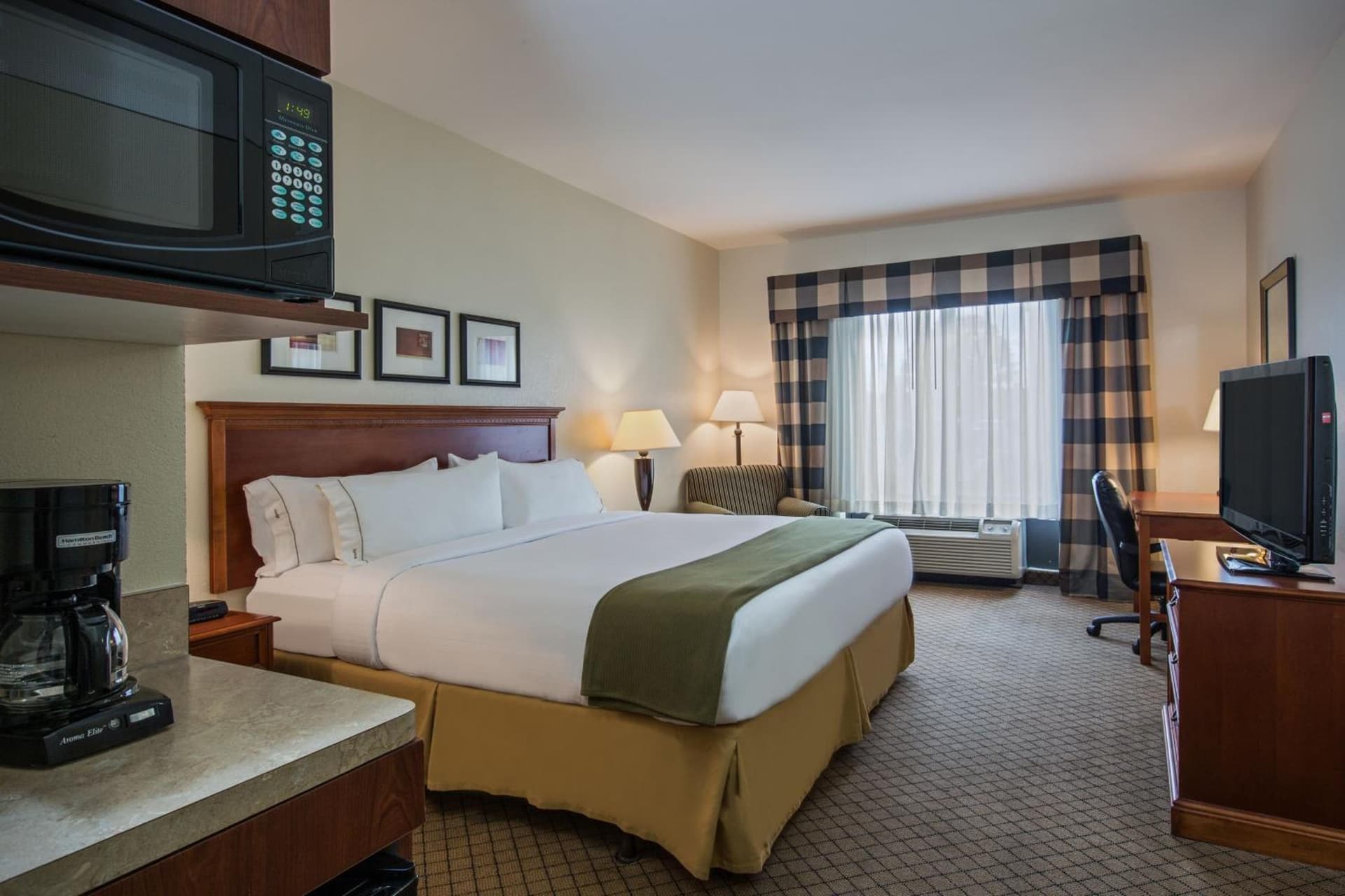 Holiday Inn Express Hotel & Suites Jackson - Flowood by IHG gallery photo in Flowood, MS — image 10