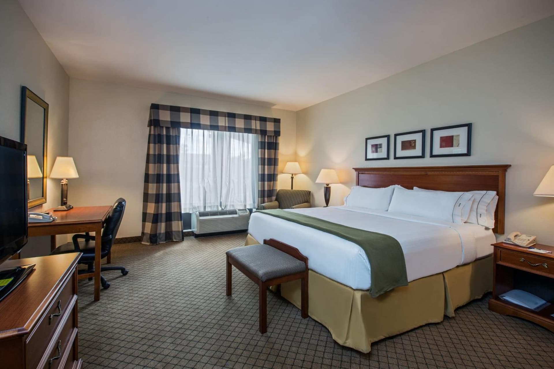 Holiday Inn Express Hotel & Suites Jackson - Flowood by IHG property views in Flowood, MS — gallery photo 3