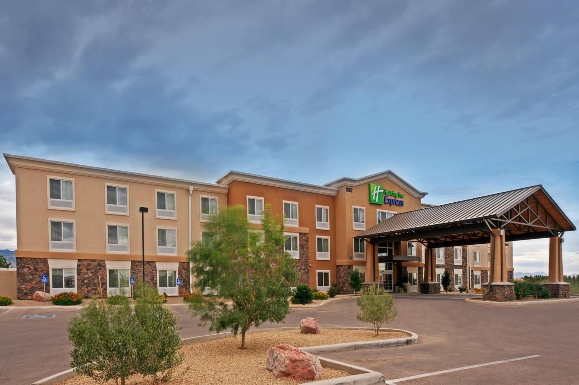 Holiday Inn Express Sierra Vista by IHG property views in Sierra Vista, AZ — gallery photo 3